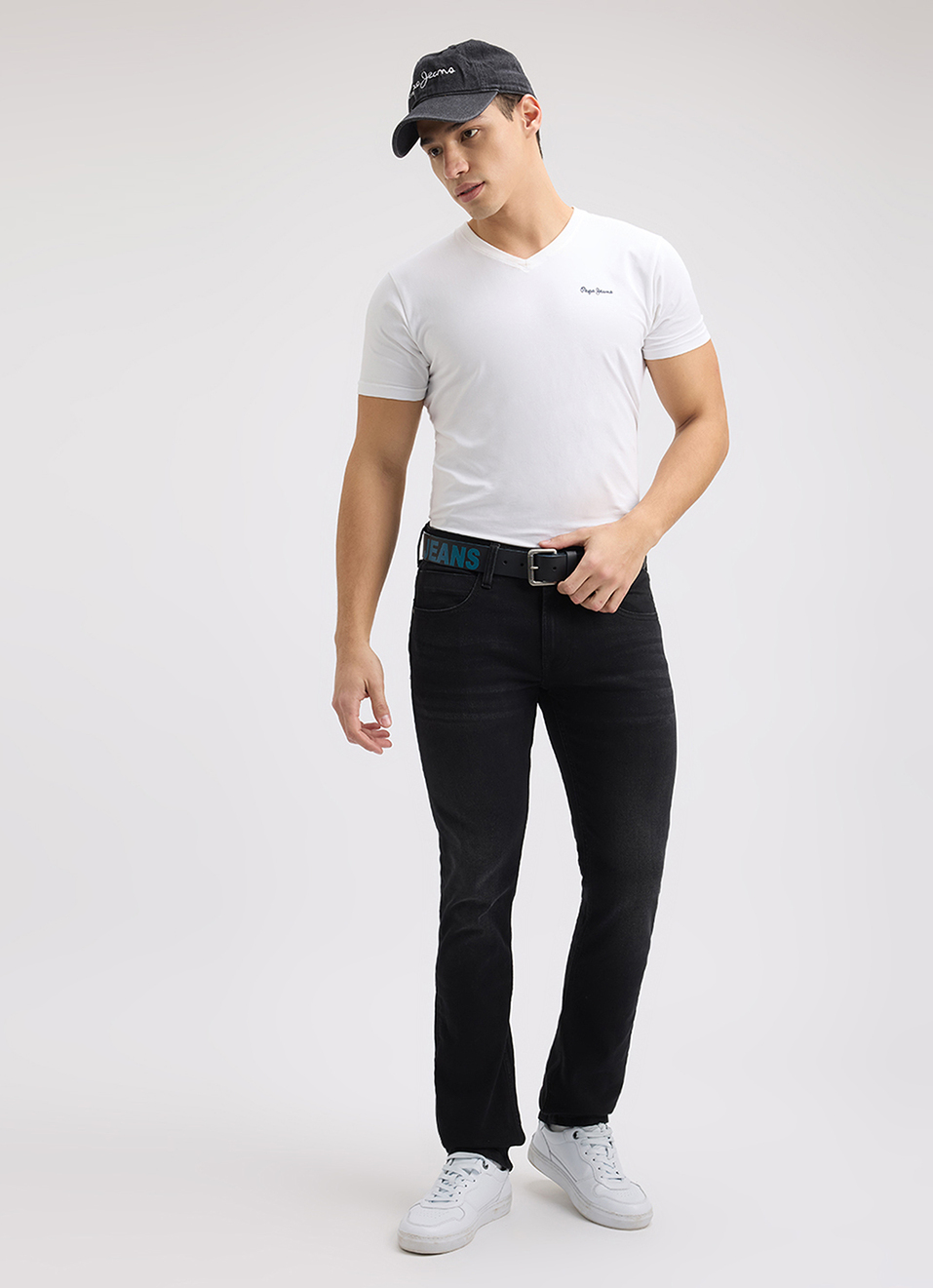 Men Black Slim Fit Mid Rise Whiskers Jeans , , large image number 1