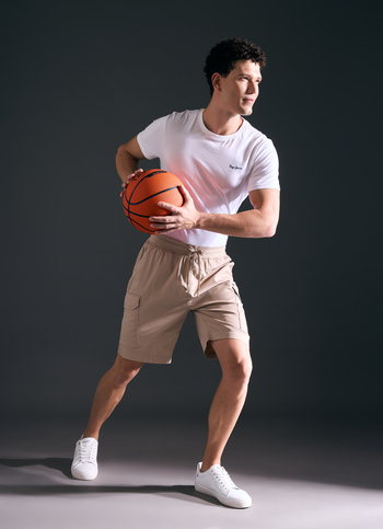 Men Khaki Mid Rise Cargo Shorts