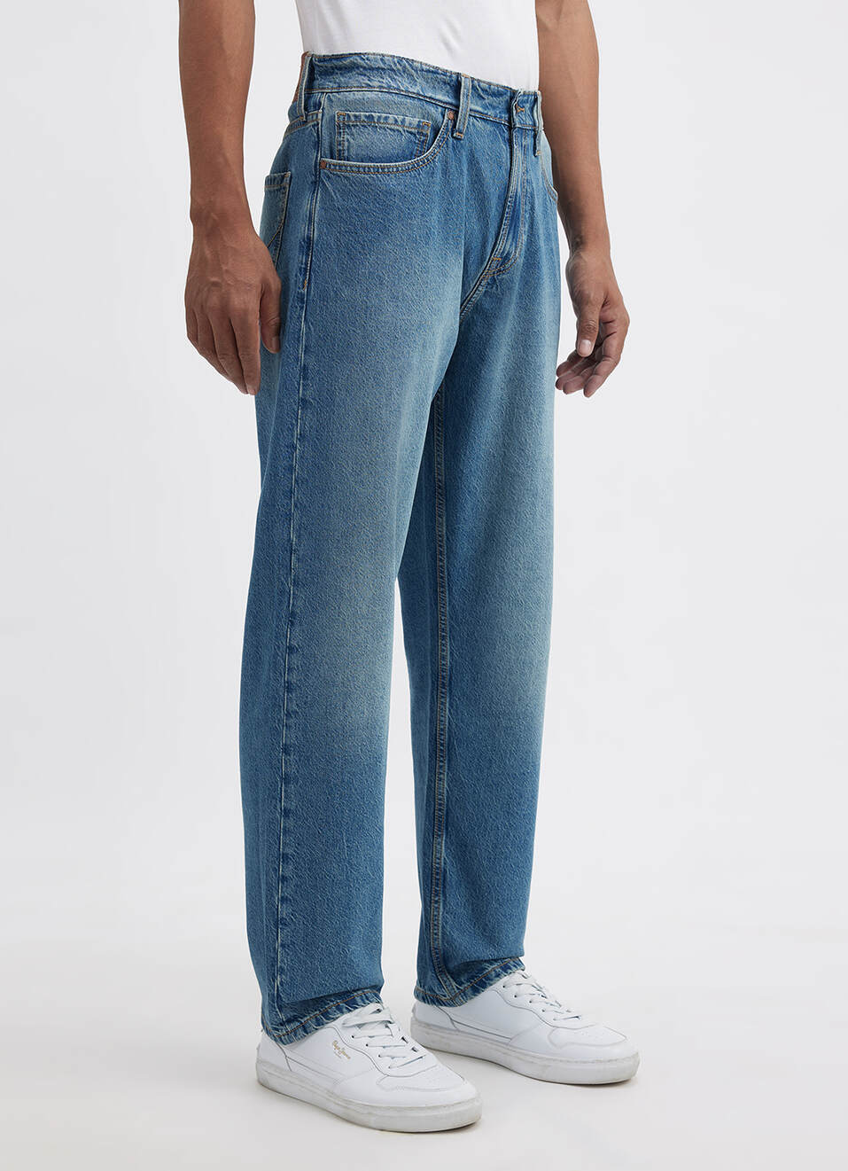 Men Blue Relaxed Barrel Fit Mid Rise Jeans, , large image number 6