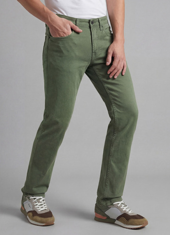 Men Green Straight Fit Mid Rise Jeans 