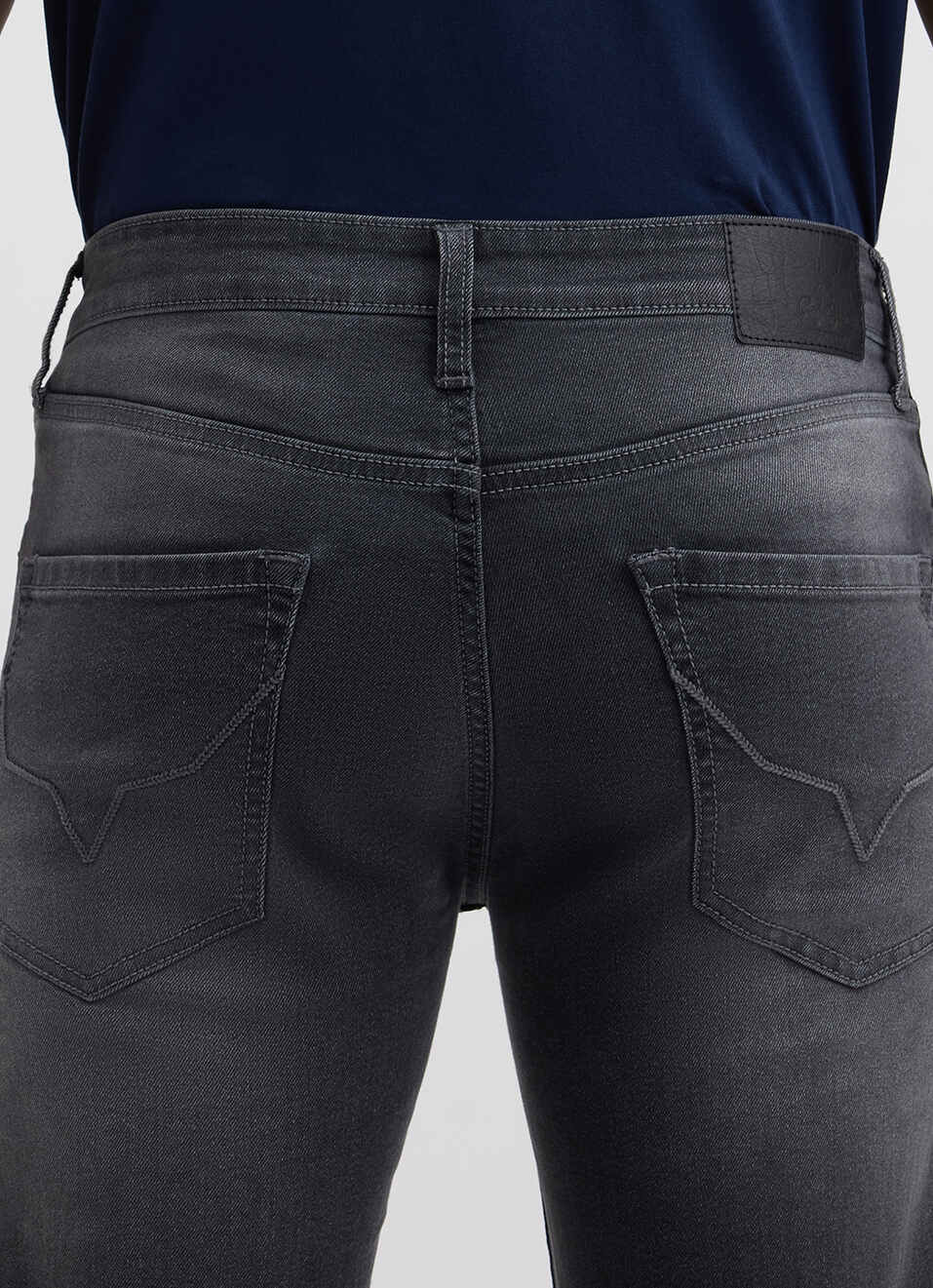 Men Dark Grey Straight Fit Mid Rise Jeans, , large image number 4