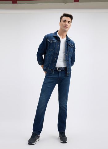Men Dark Blue Straight Fit Mid Rise Jeans 