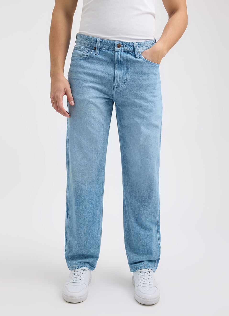 Men Blue Relaxed Barrel Fit Mid Rise Jeans, , large image number 2