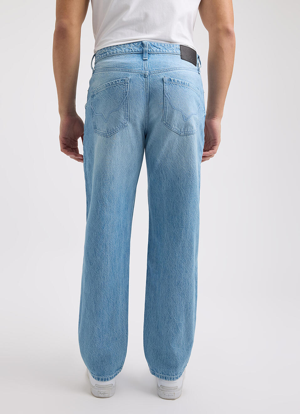 Men Blue Relaxed Barrel Fit Mid Rise Jeans, , large image number 3