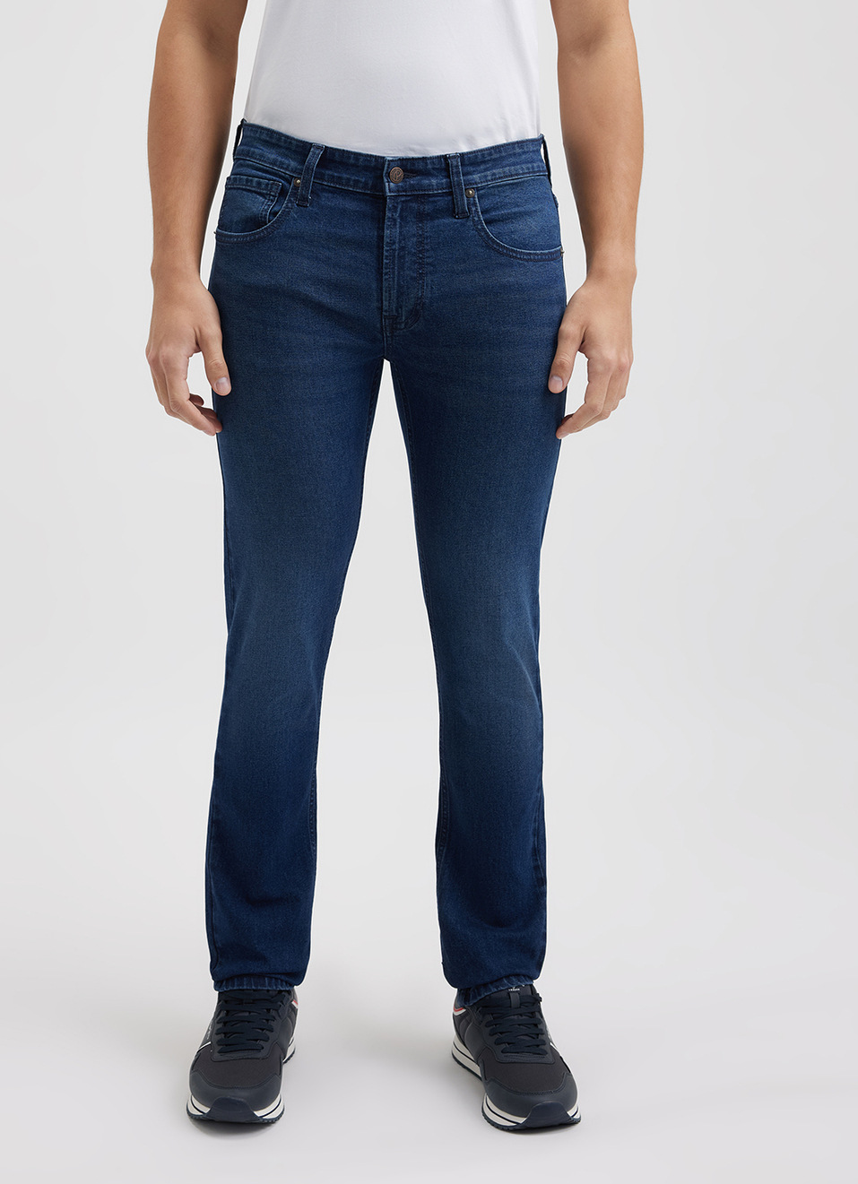 Men Blue Slim Fit Mid Rise Jeans, , large image number 5