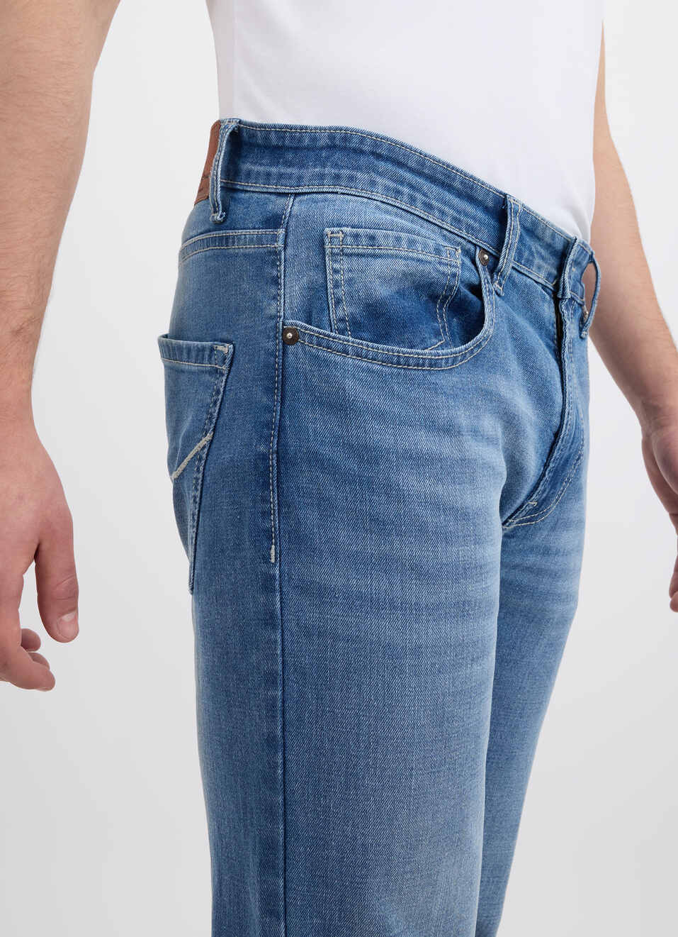 Men Blue Straight Fit Mid Rise Jeans , , large image number 4