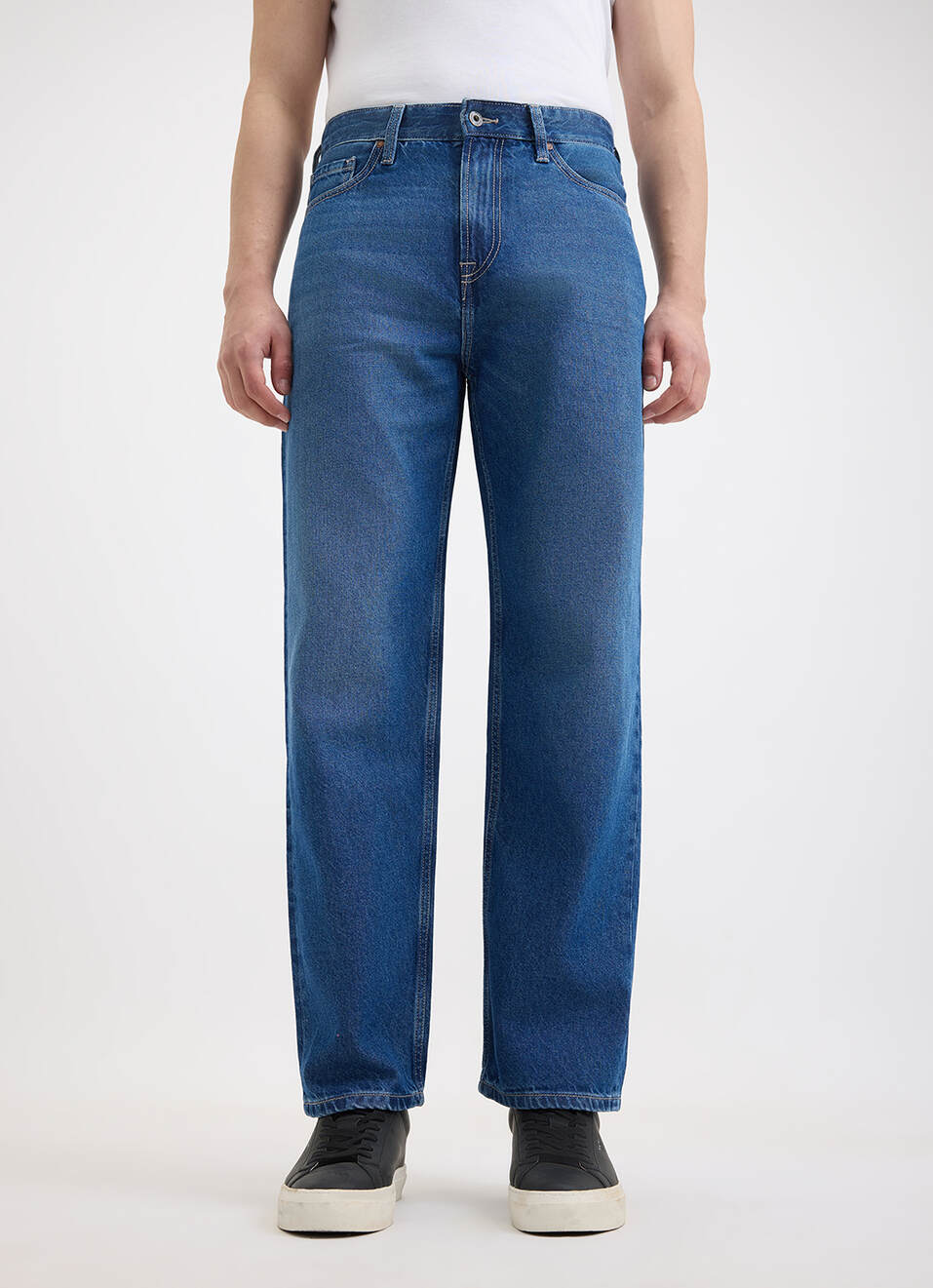 Men Blue Relaxed Barrel Fit Mid Rise Jeans , , large image number 6