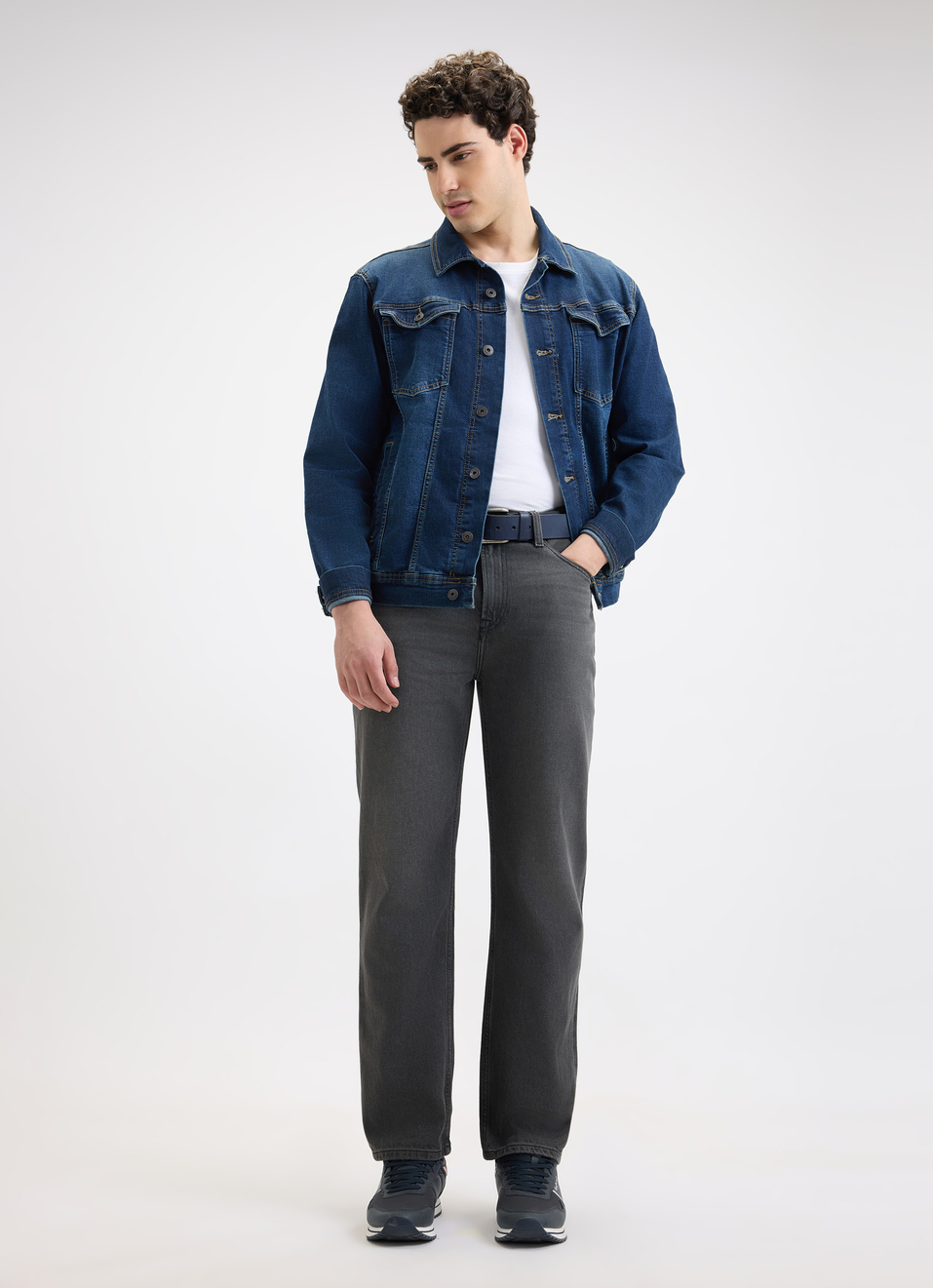 Men Grey Relaxed Fit Mid Rise Baggy Jeans , , large image number 5