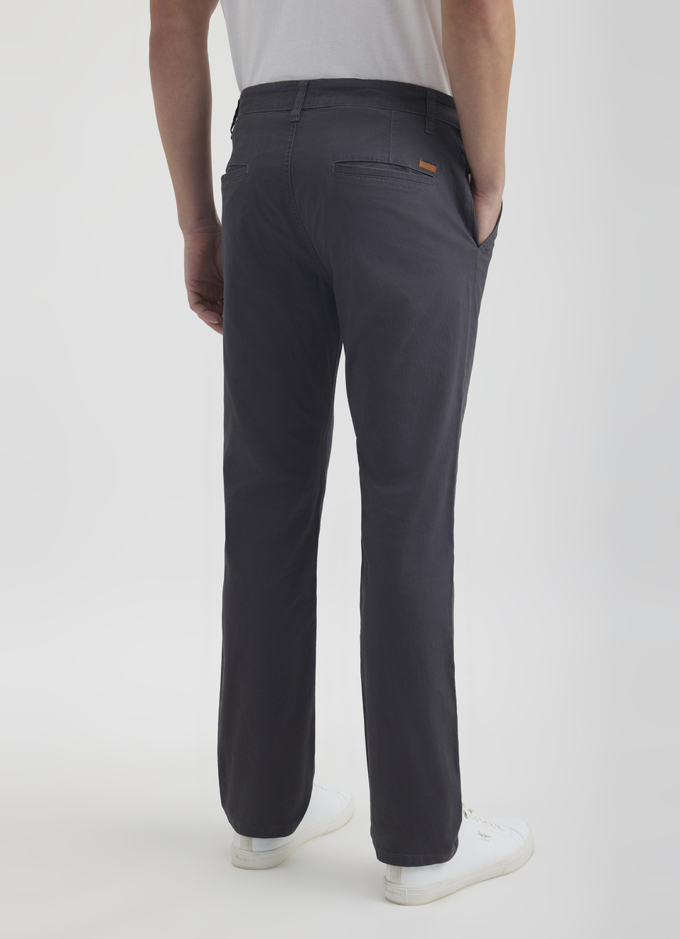 Men Grey Mid Rise Stretch Chinos, , large image number 2
