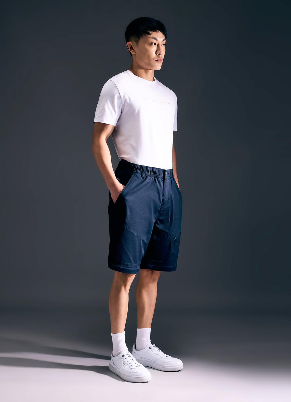 Men Black Mid Rise Convertible Joggers, , large image number 5