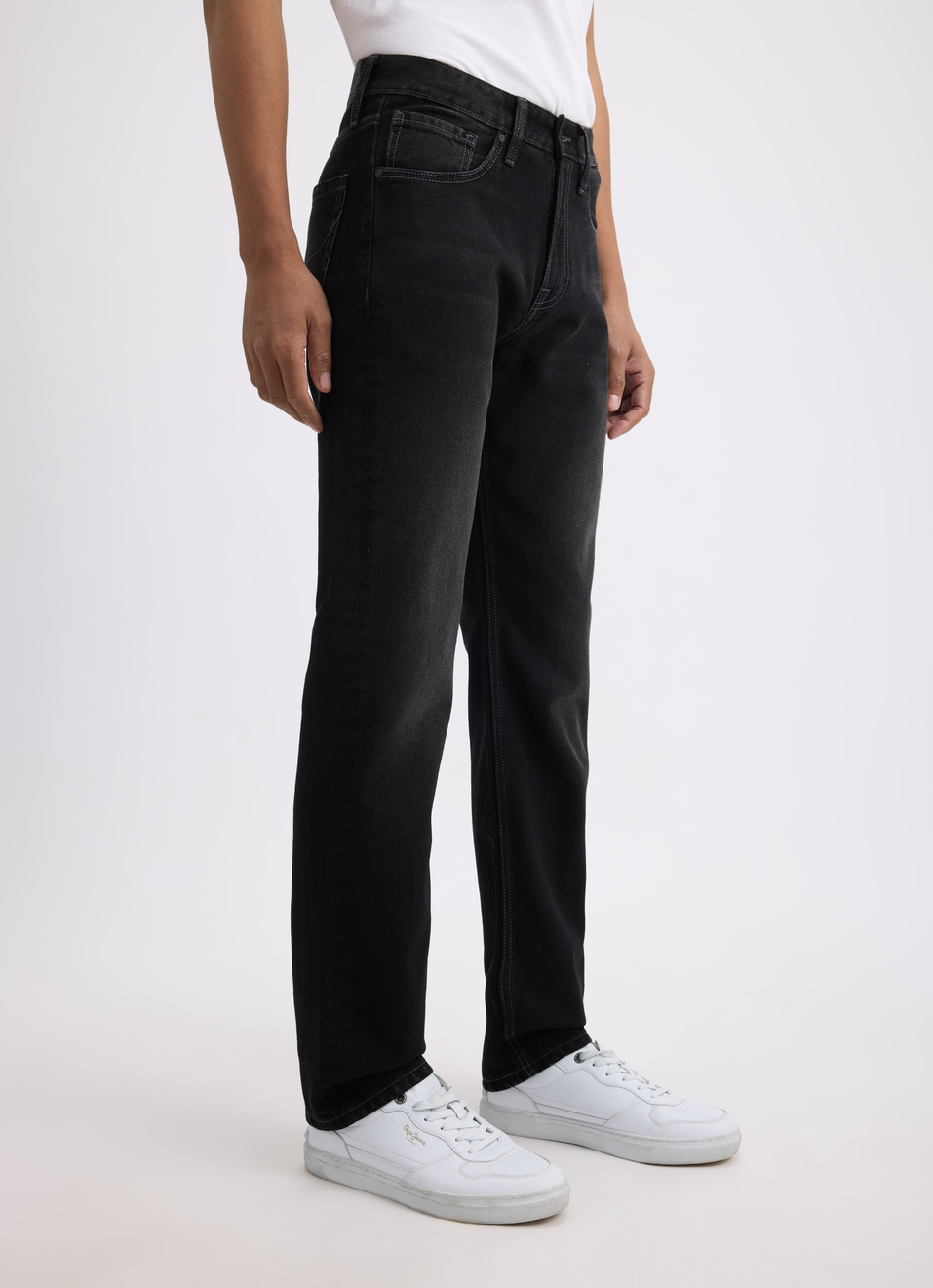 Men Black Straight Fit Mid Rise Jeans, , large image number 3