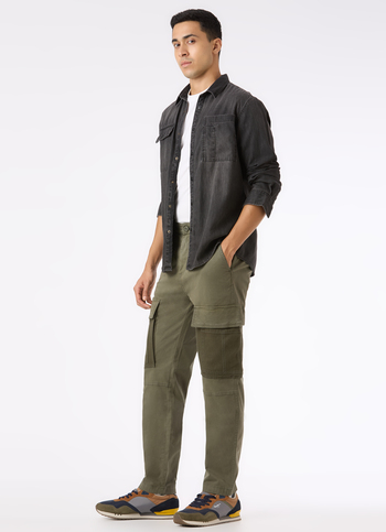 Men Green Overdyed Mid Rise Utility Stretch Cargo Pants