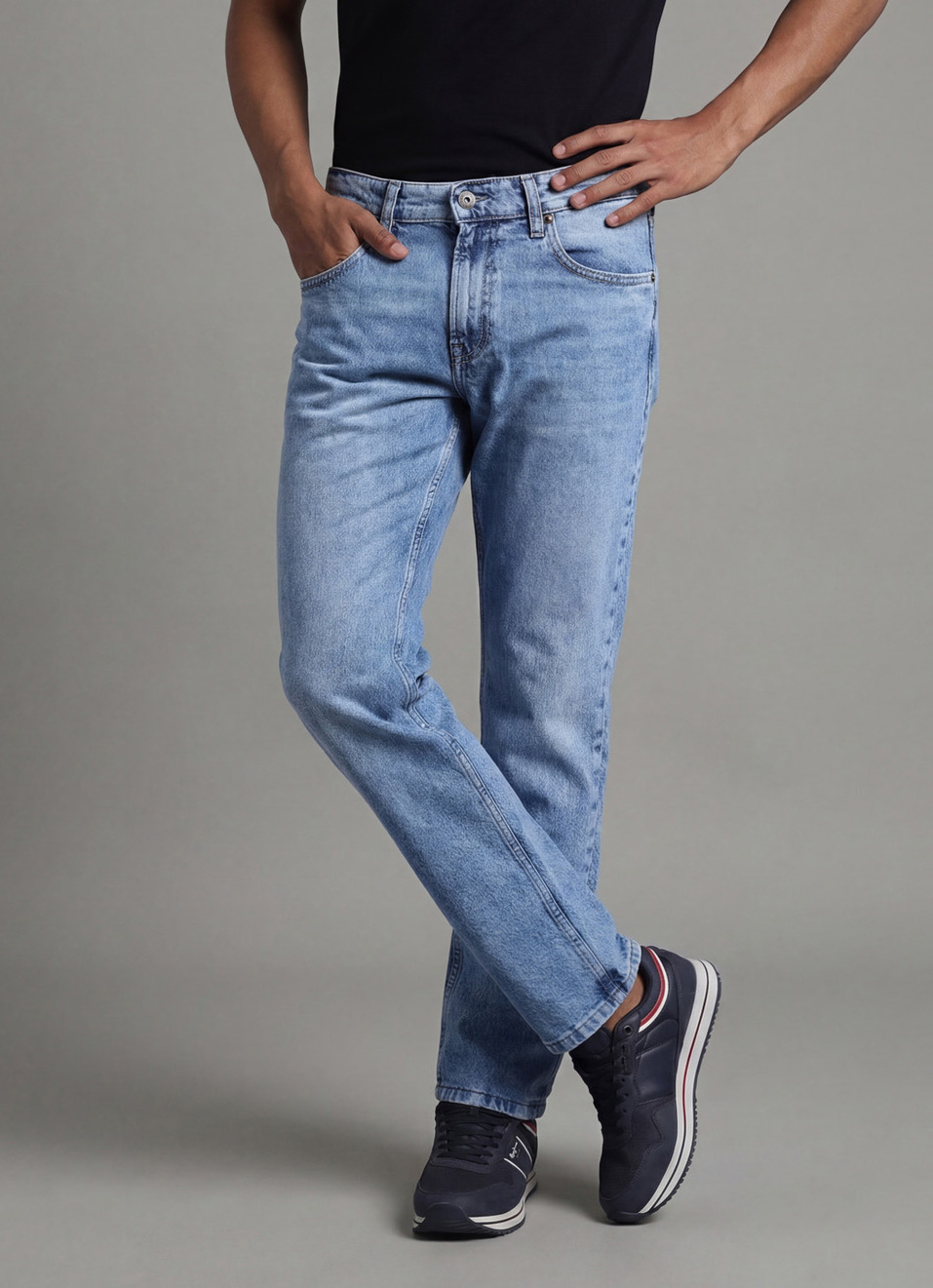 Men Mid Rise Light Blue Straight Fit Stretchable Jeans, , large image number 0