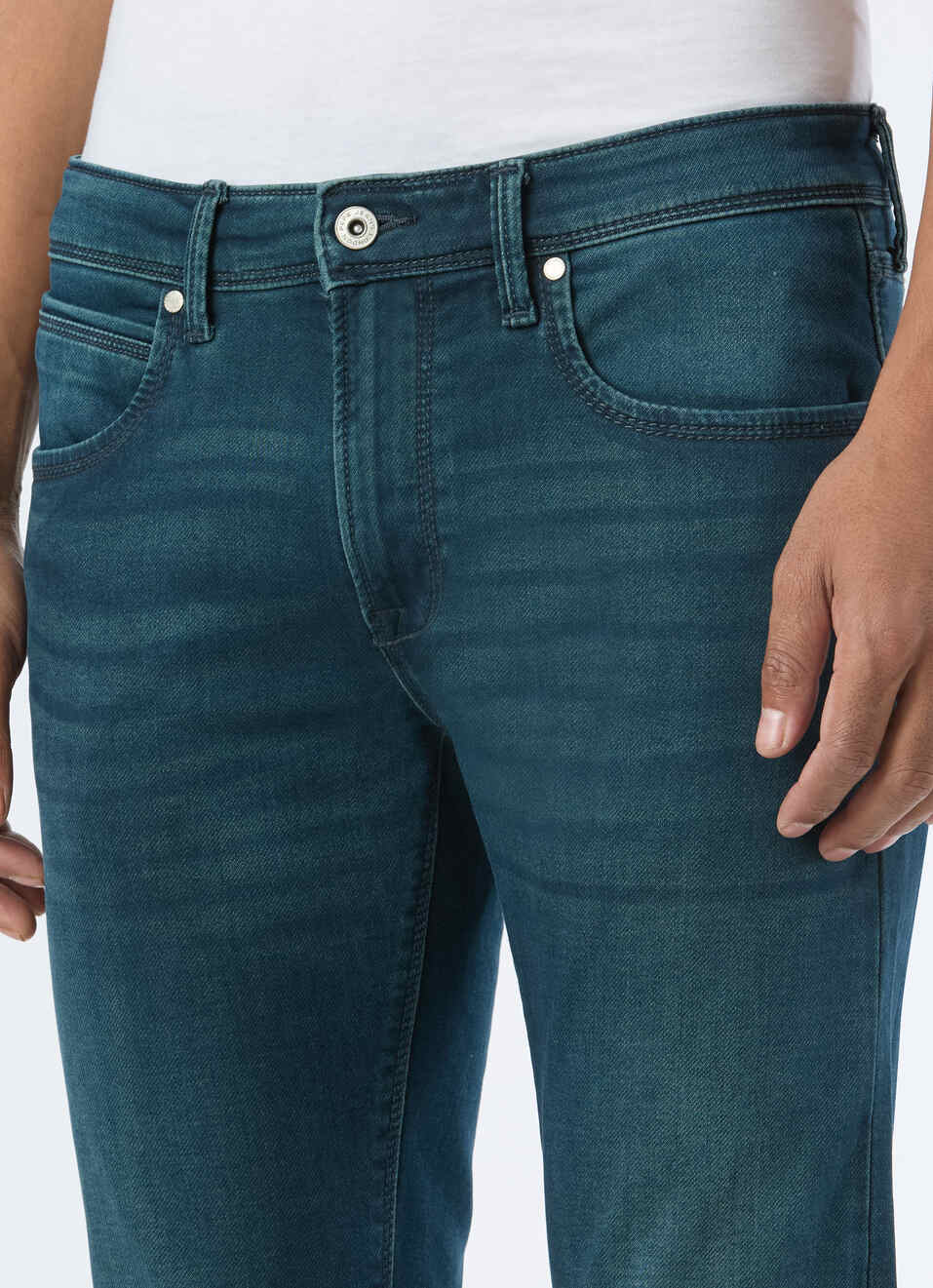 Men Green Low Rise Slim Fit Tapered Leg Stretchable Jeans, , large image number 4