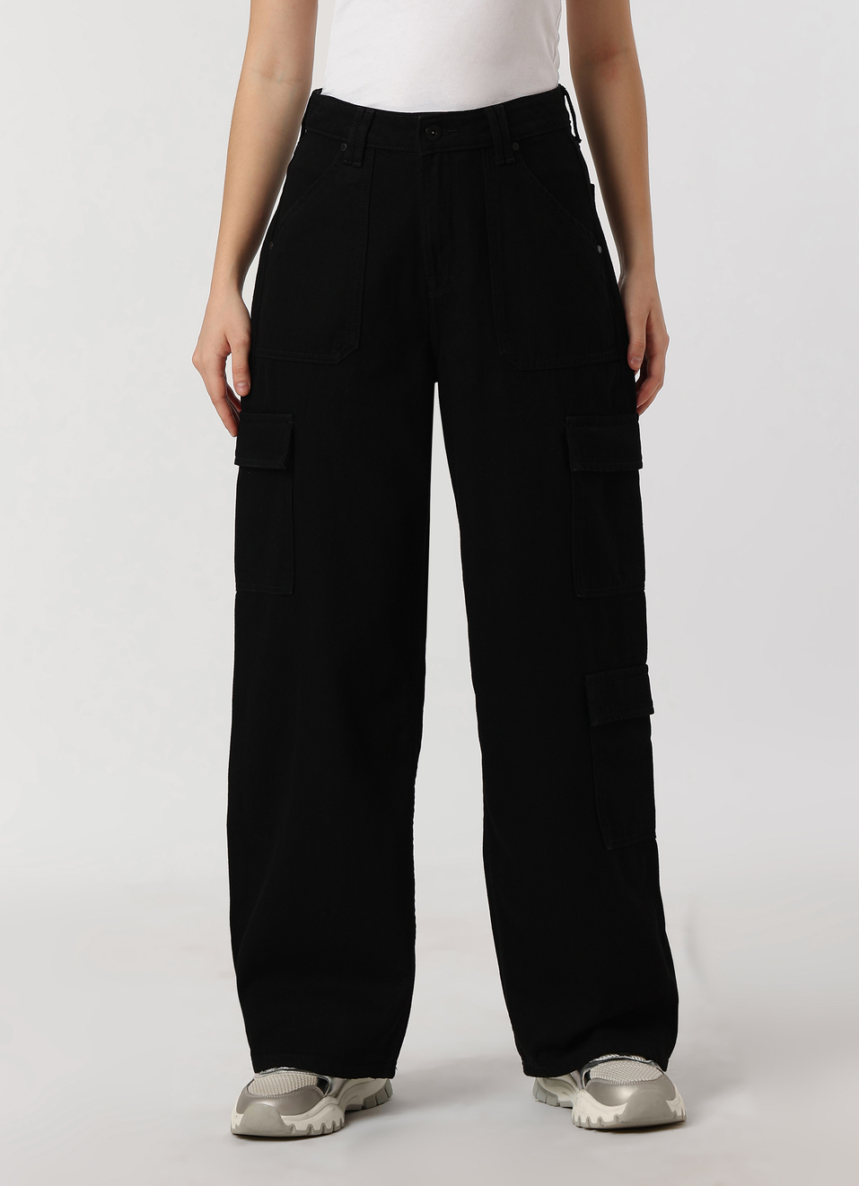 Women Black High Rise Straight Fit Cargo Jeans, , large image number 1