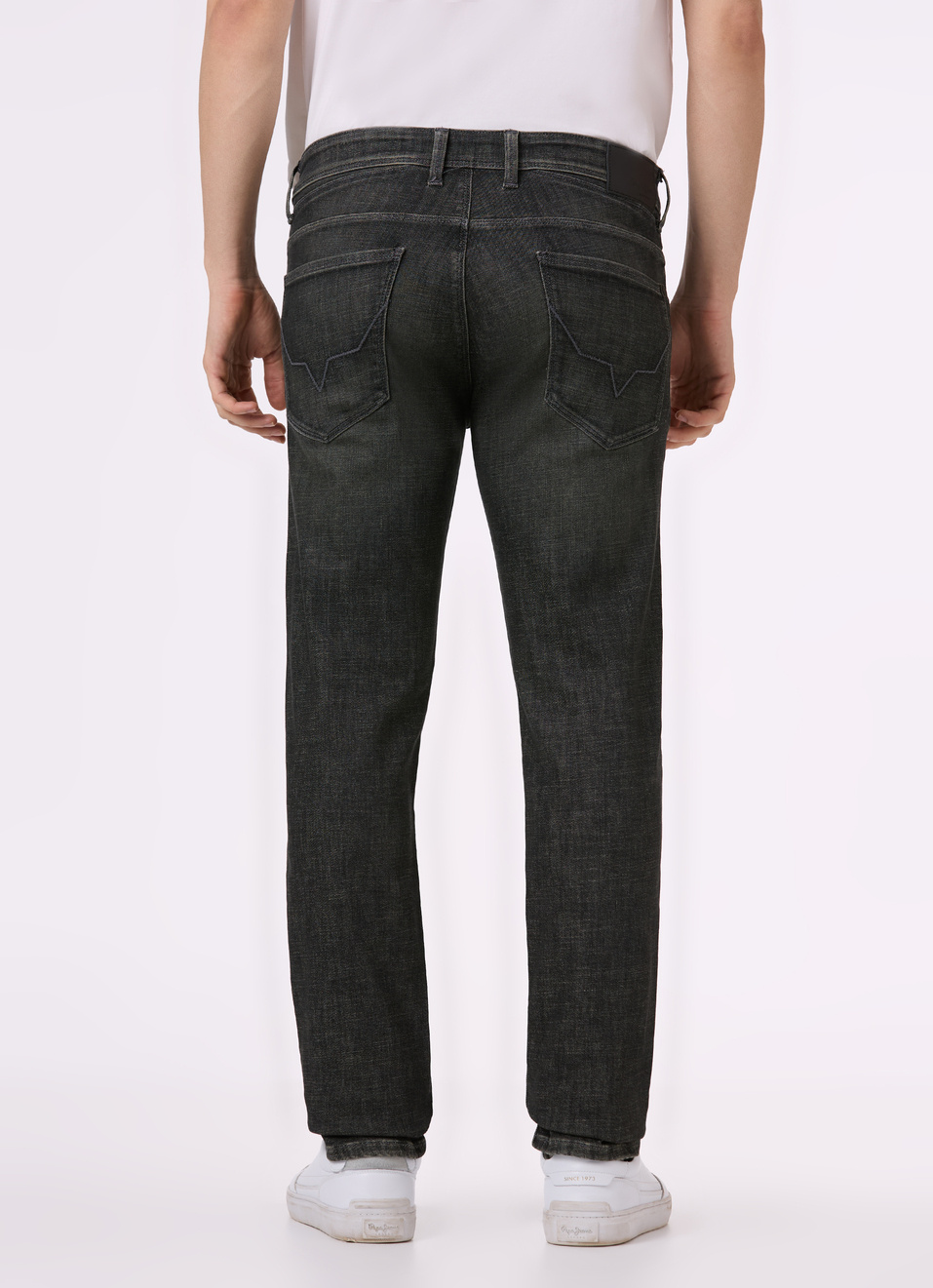 Men Black Low Rise Slim Fit Tapered Powerflex Jeans, , large image number 2