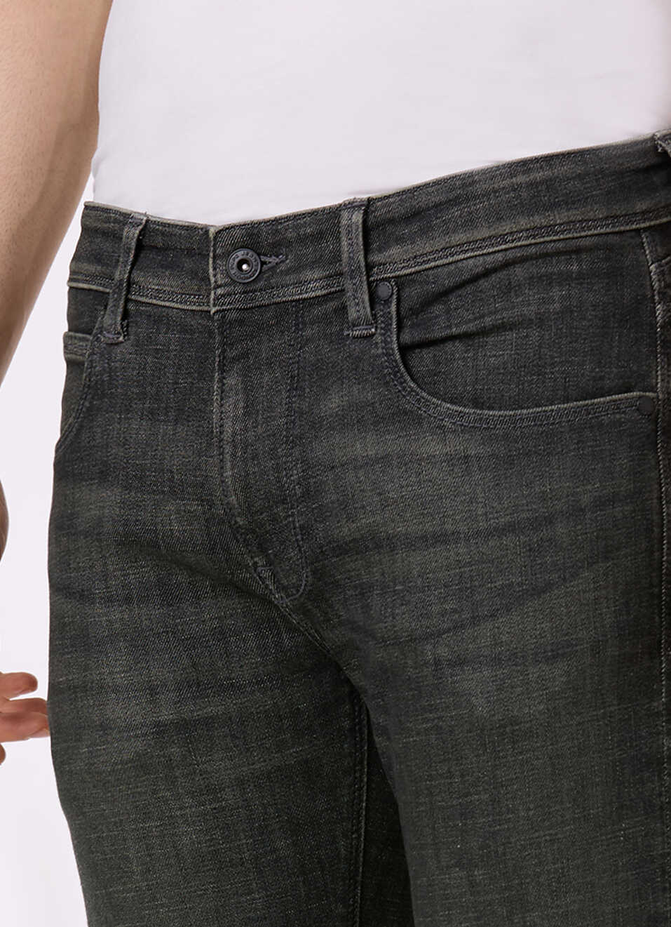 Men Black Low Rise Slim Fit Tapered Powerflex Jeans, , large image number 4