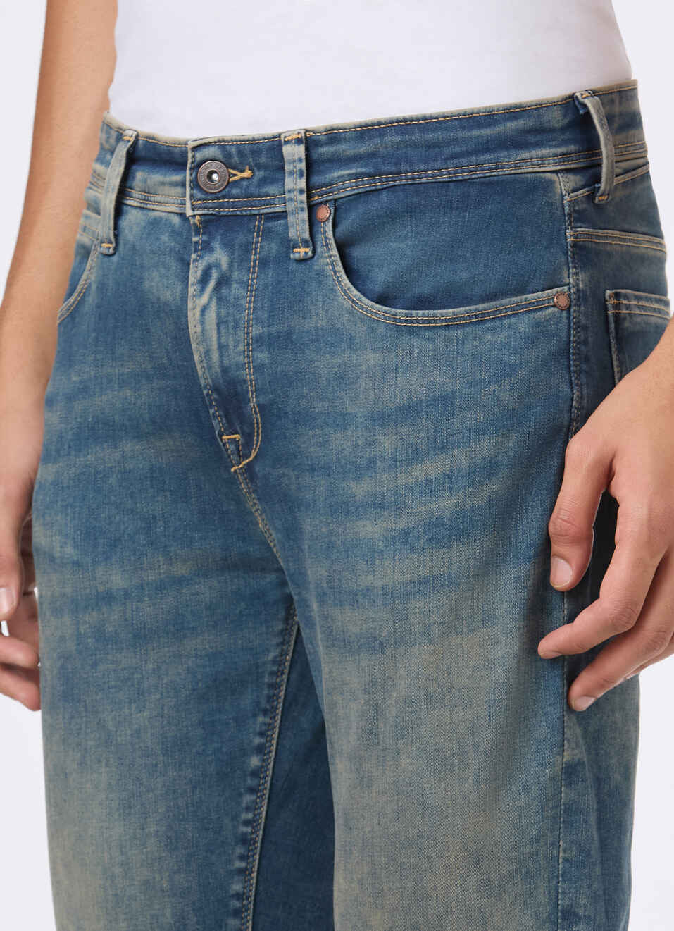 Men Blue Mid Rise Skinny Fit Powerflex Jeans, , large image number 4