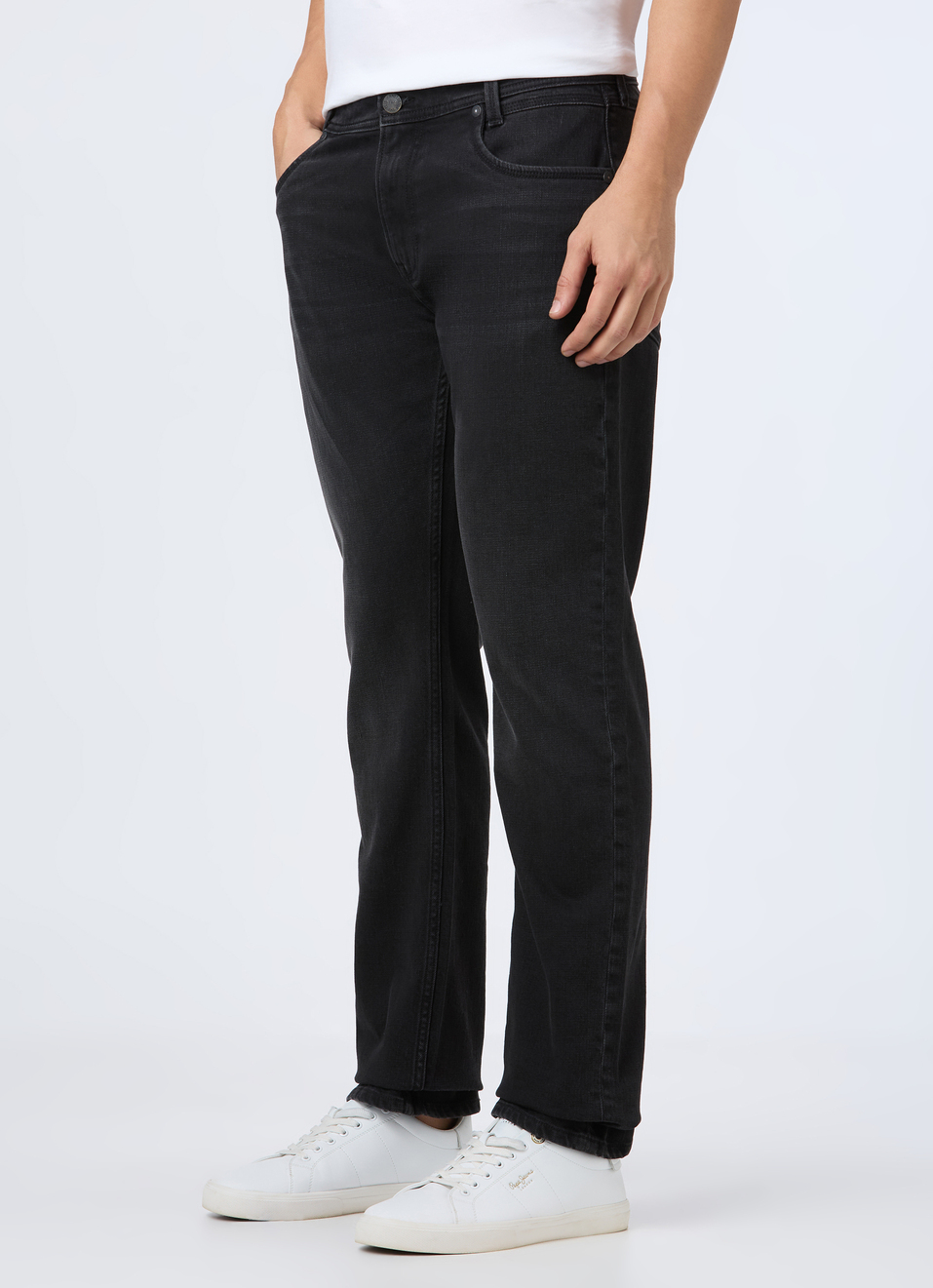 Men Black Mid Rise Straight Fit Stretchable Jeans, , large image number 3