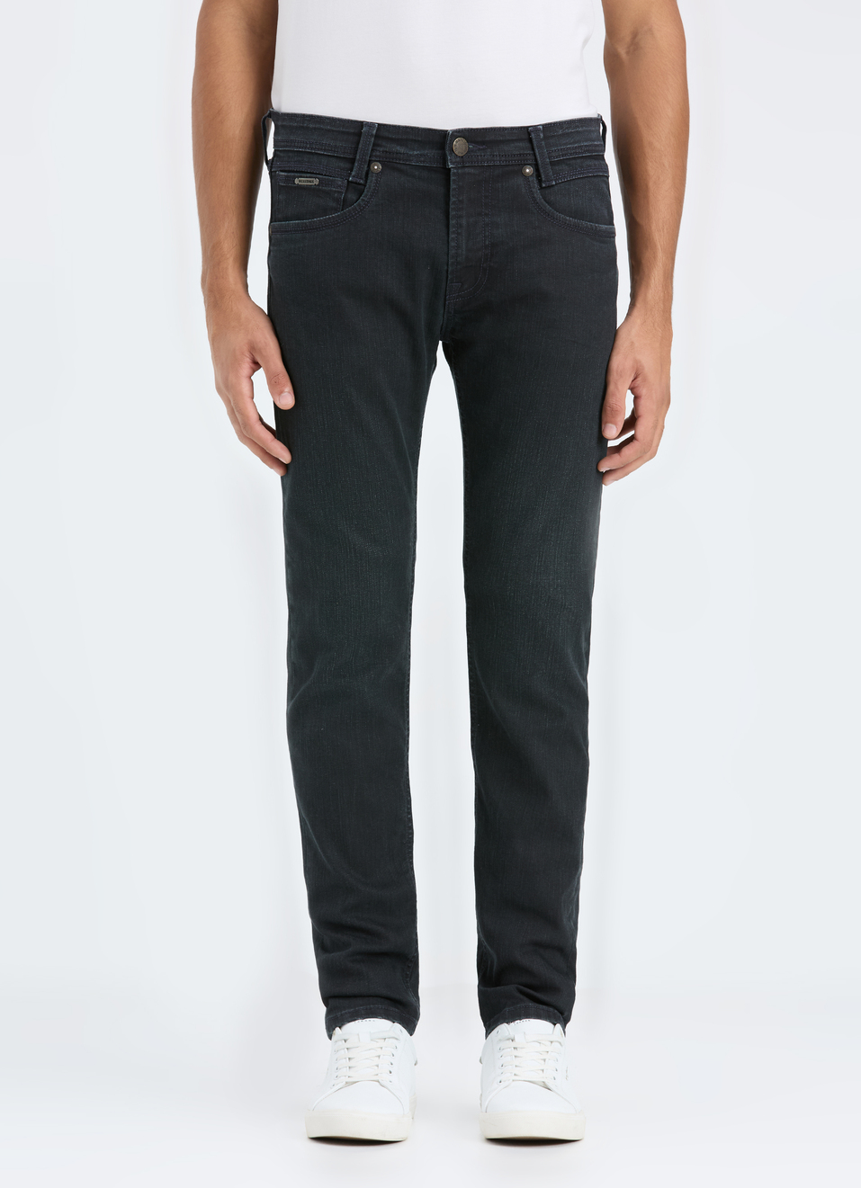 Men Blue Low Rise Slim Fit Tapered Stretchbale Jeans, , large image number 1