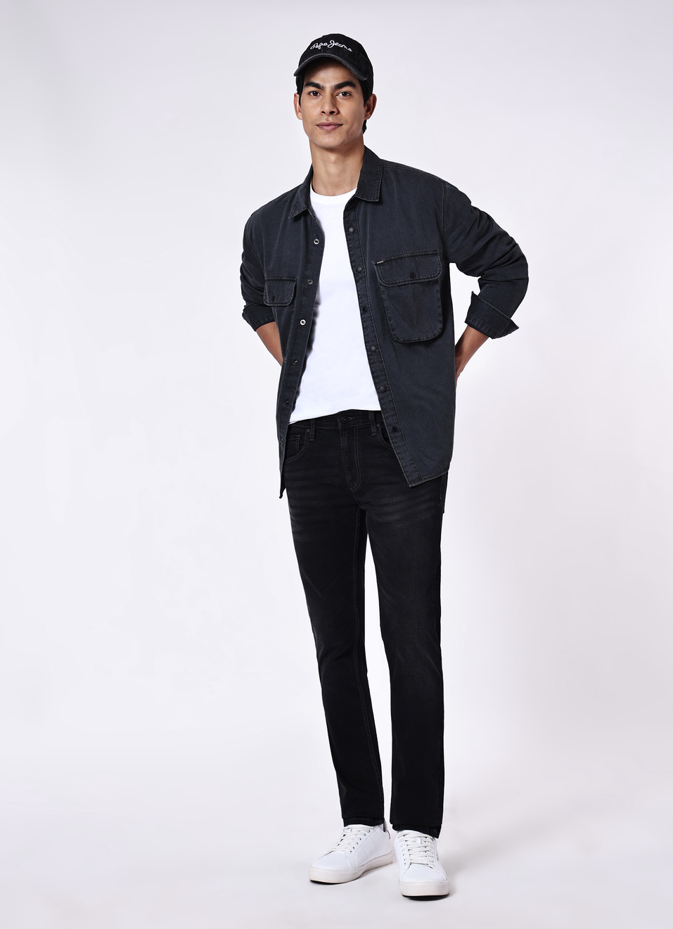 Men Black Mid Rise Slim Fit Stretchable Jeans, , large image number 5