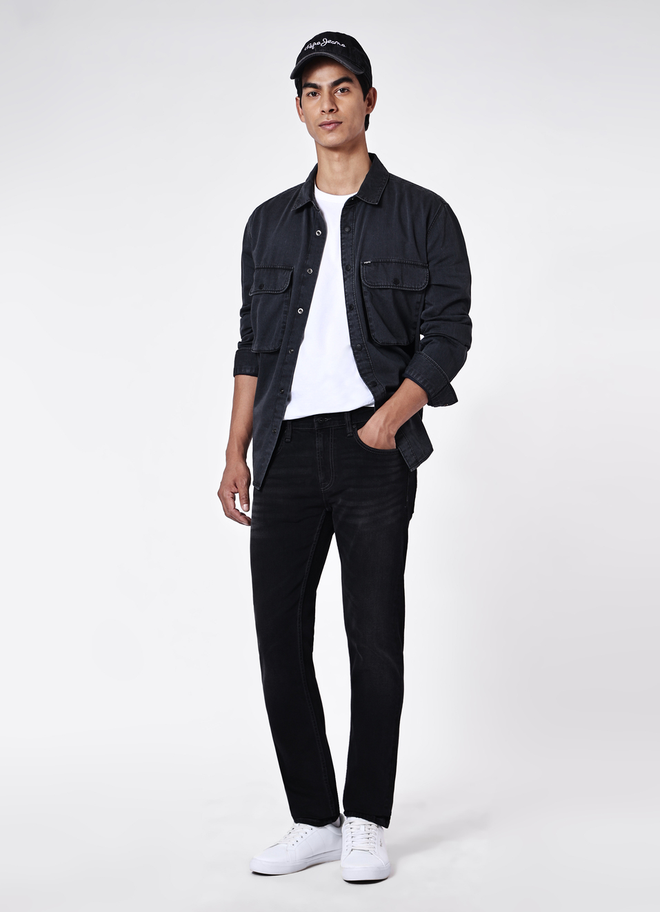 Men Black Mid Rise Slim Fit Stretchable Jeans, , large image number 0