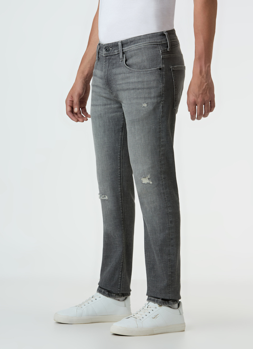 Men Grey Distressed Slim Fit Low Rise Powerflex Jeans, , large image number 3