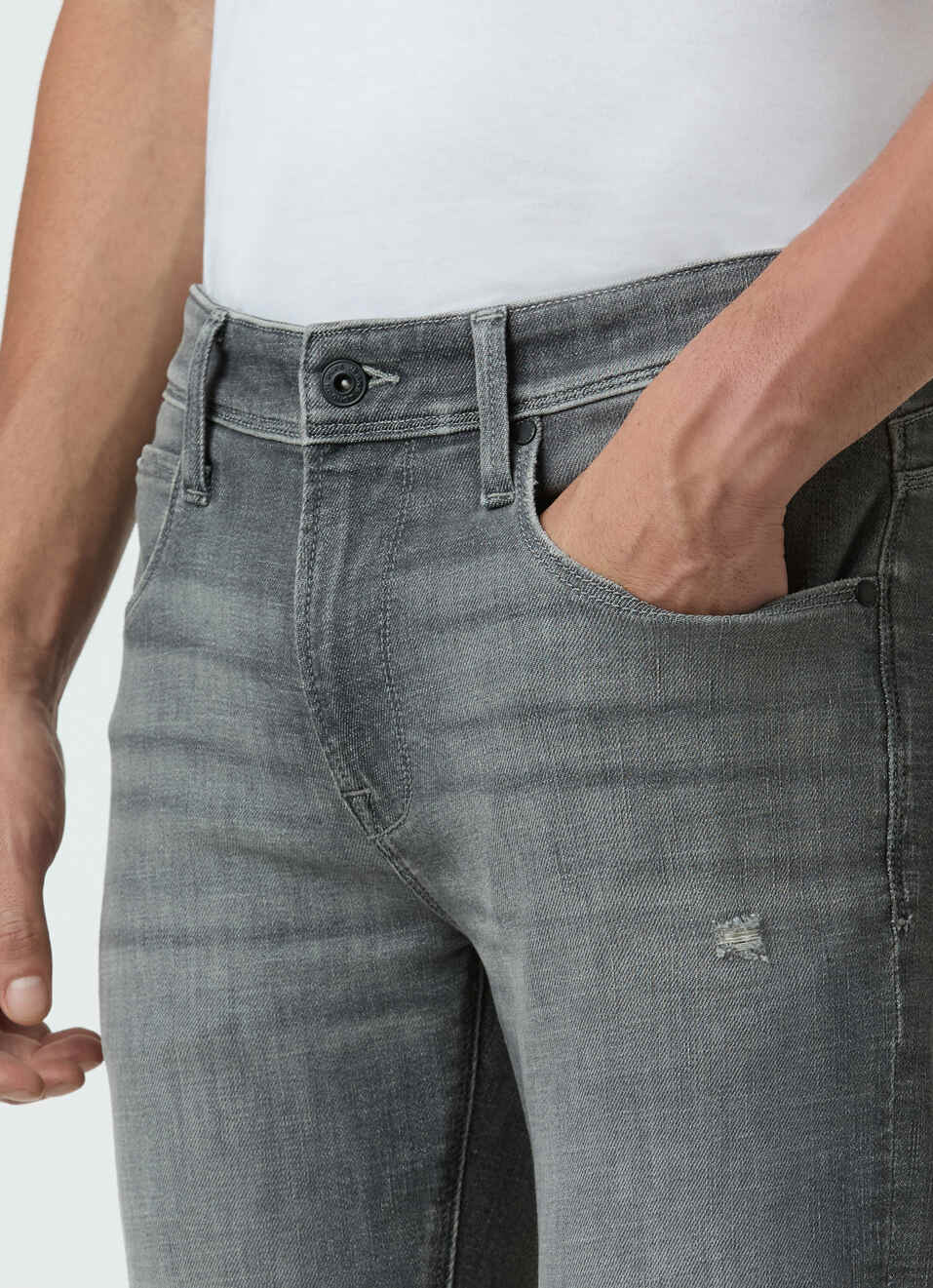 Men Grey Distressed Slim Fit Low Rise Powerflex Jeans, , large image number 4