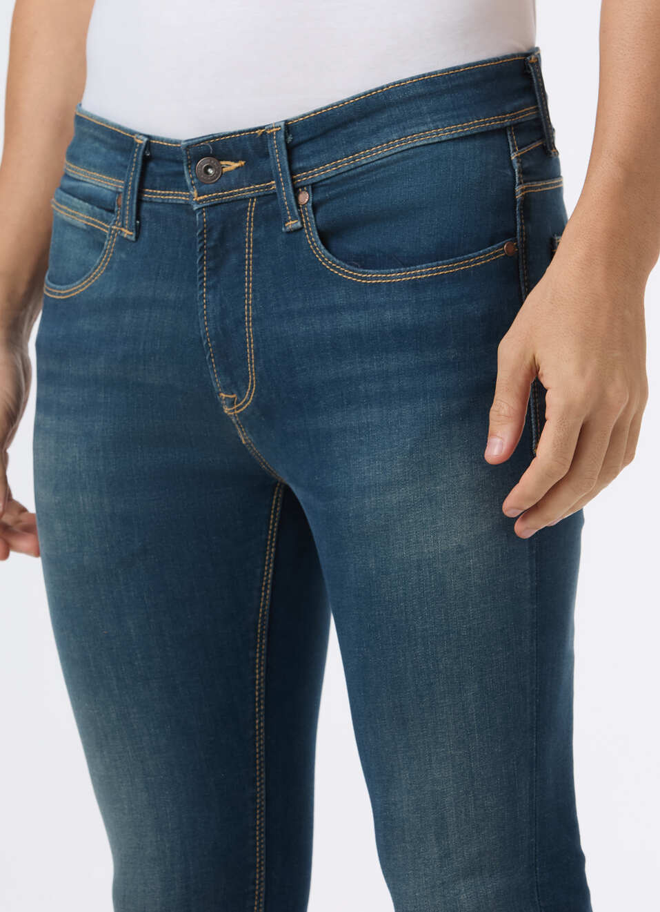 Men Blue Mid Rise Skinny Fit Powerflex Jeans, , large image number 4