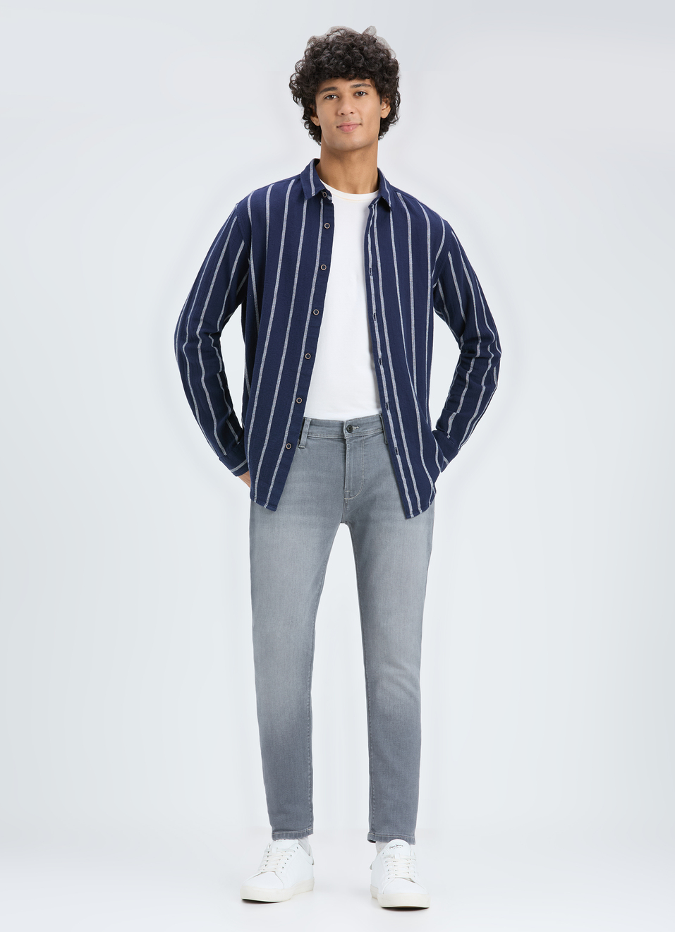 Men Grey Skinny Fit Ankle-length Powerflex Jeans, , large image number 5