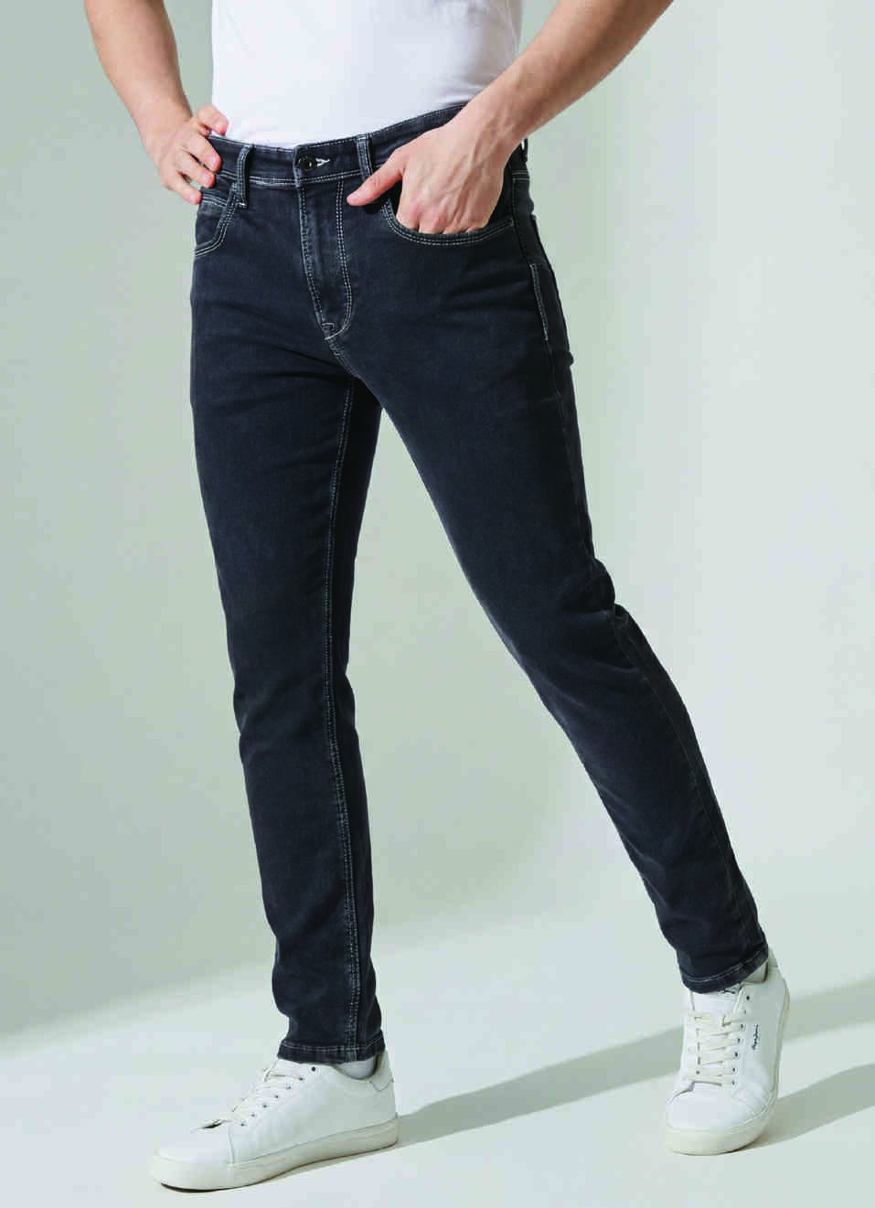 Men Black Mid Rise Slim Fit Gymindigo Jeans, , large image number 0