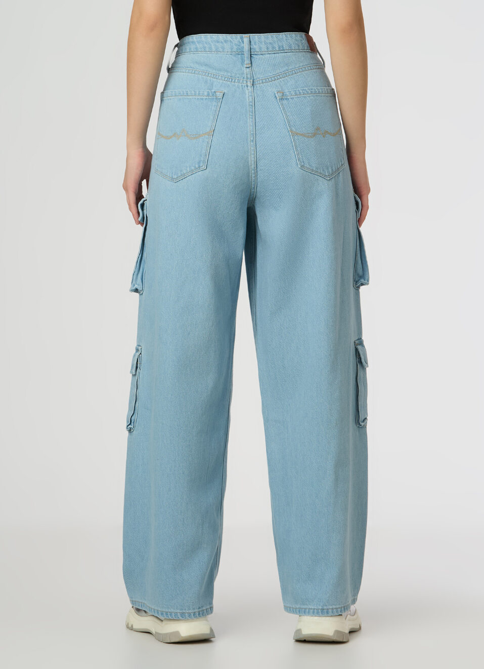Women Light Blue High Rise Cargo Jeans, , large image number 2