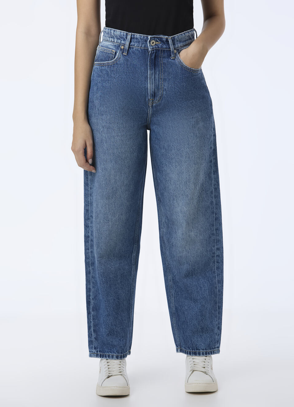 Women Blue High Rise Barrel Fit Tapered Leg Jeans, , large image number 1