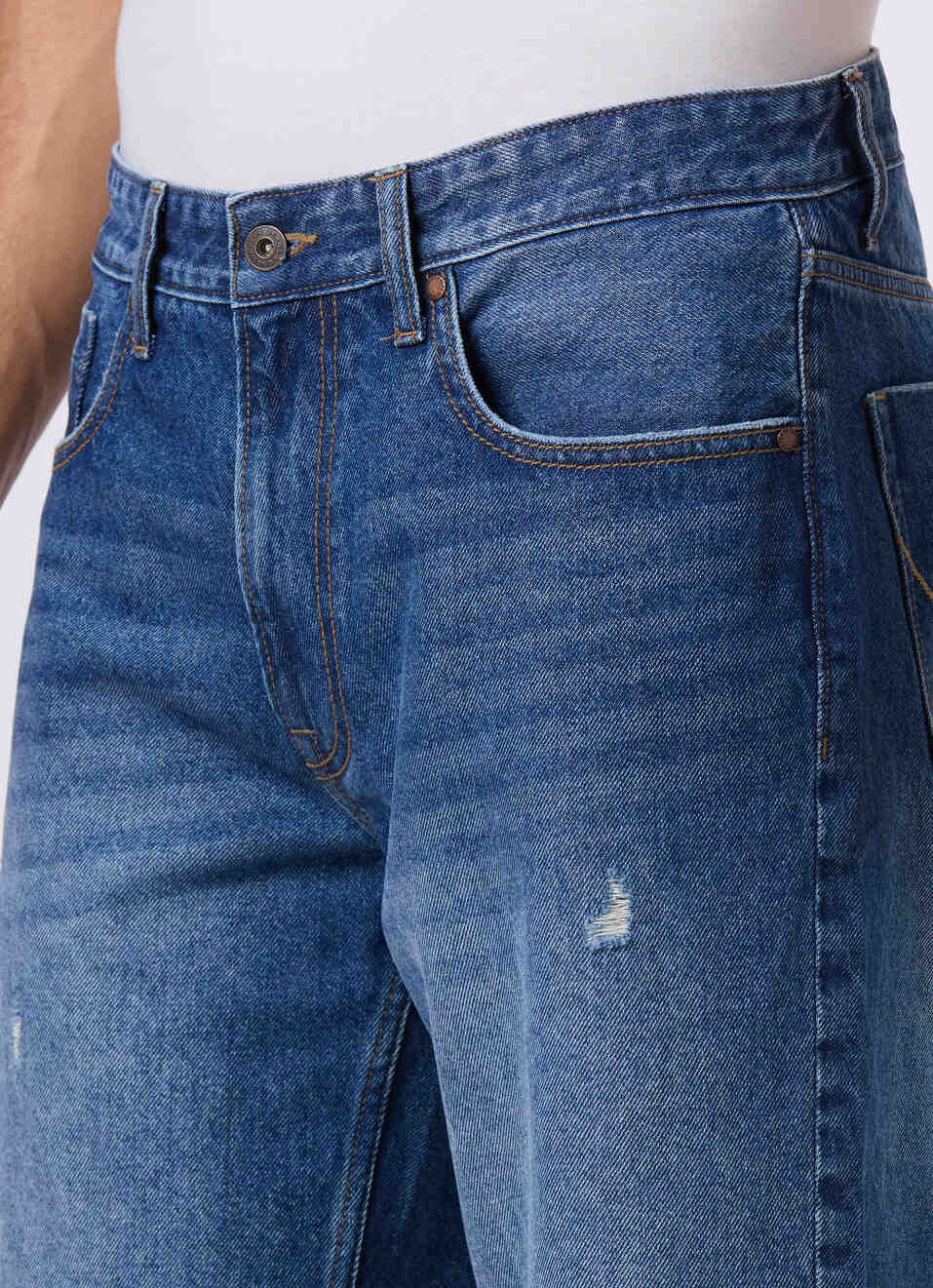 Men Blue Distressed Loose Fit Denim Shorts, , large image number 4