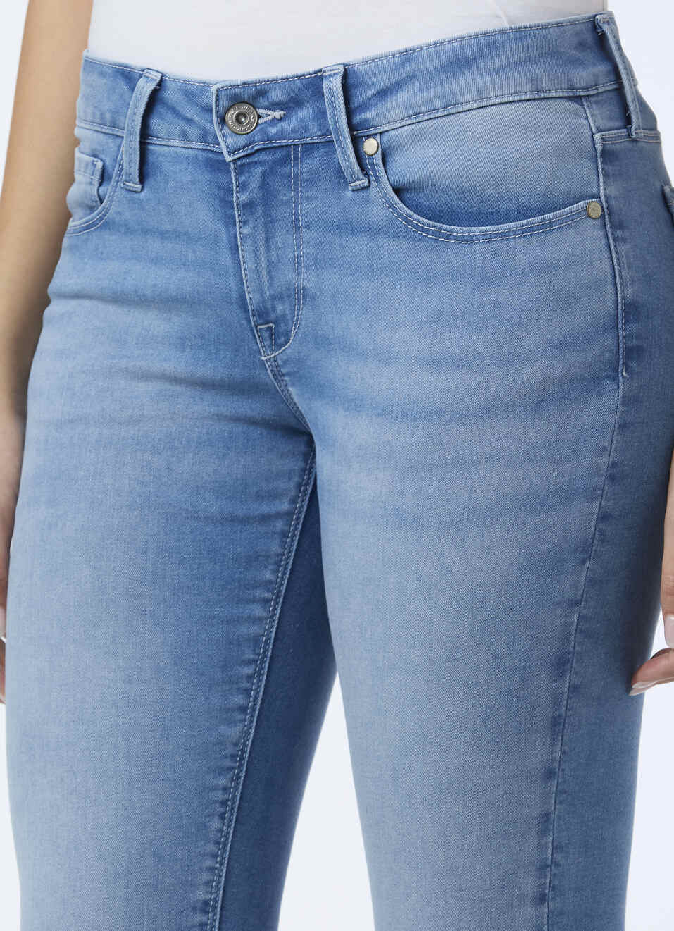 Women Light Blue Mid Rise Skinny Fit Powerflex Jeans, , large image number 4