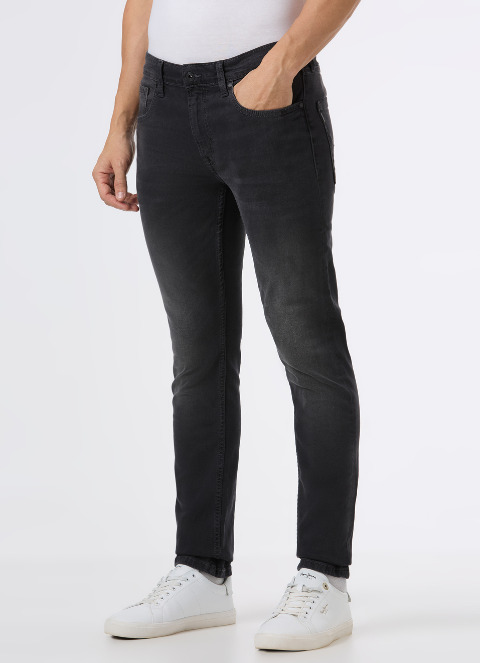 Men Washed Black Slim Fit Tapered Stretchable Jeans, , large image number 3