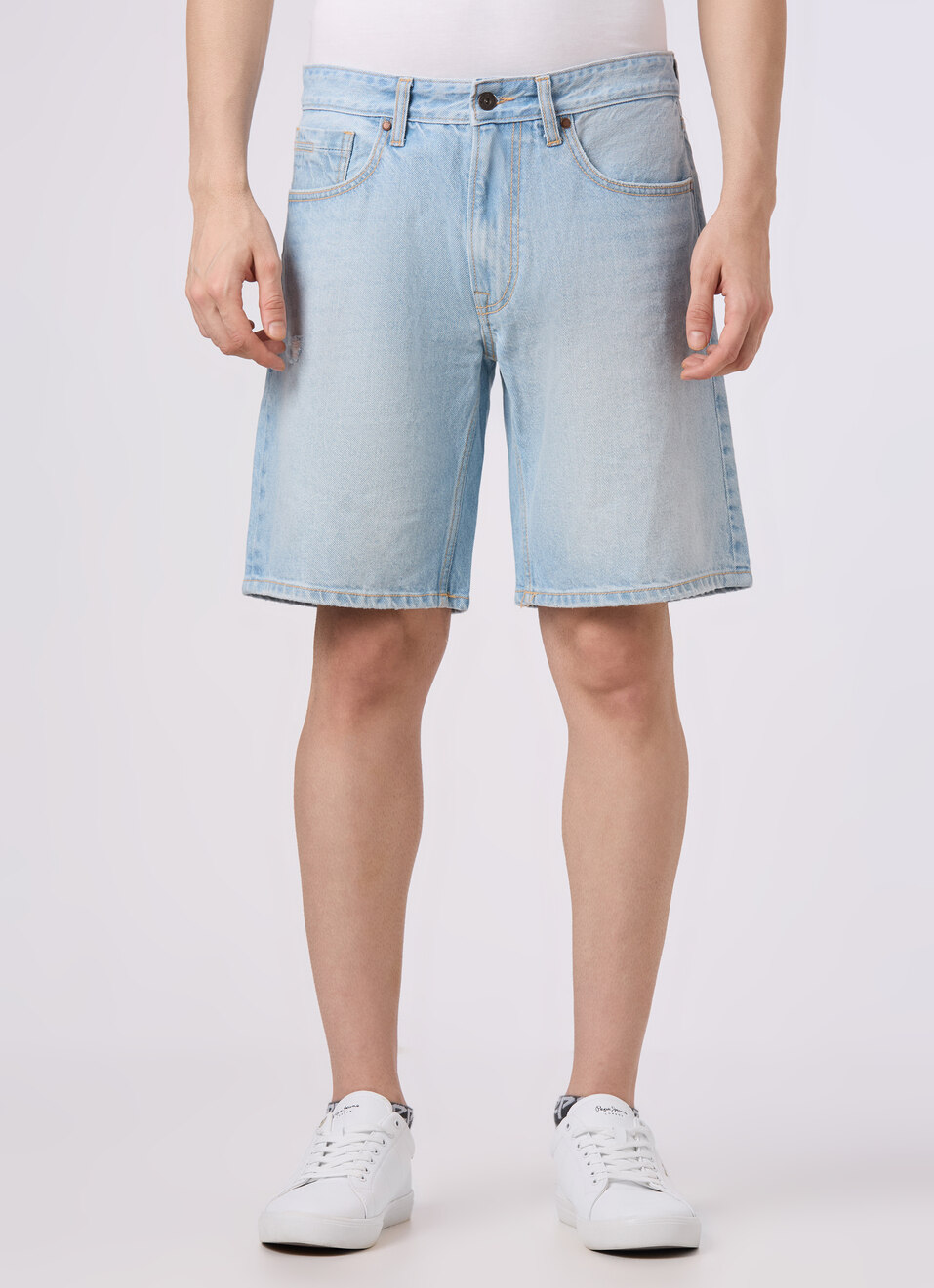 Men Light Blue Loose Fit Mid Rise Denim Shorts, , large image number 1