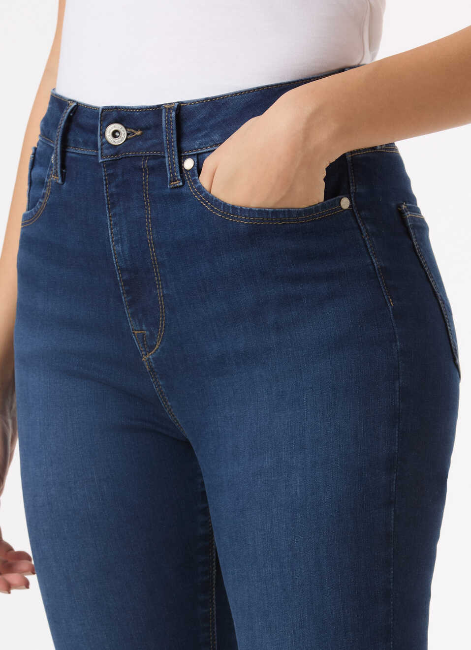 Women Blue Mid Rise Skinny Fit Powerflex Jeans, , large image number 4