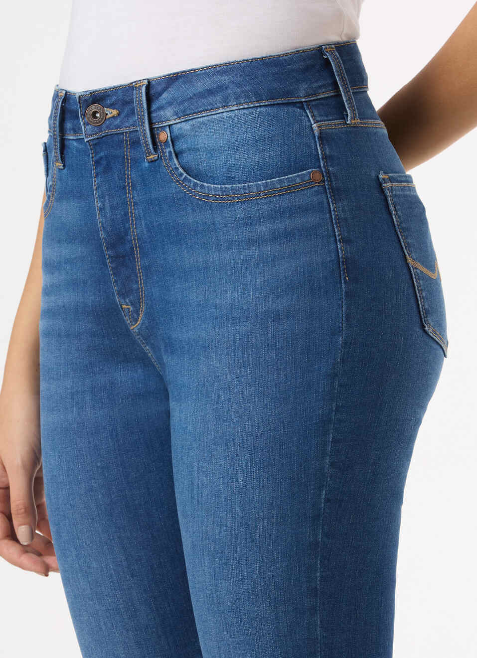 Women Blue Mid Rise Skinny Fit Powerflex Jeans, , large image number 4