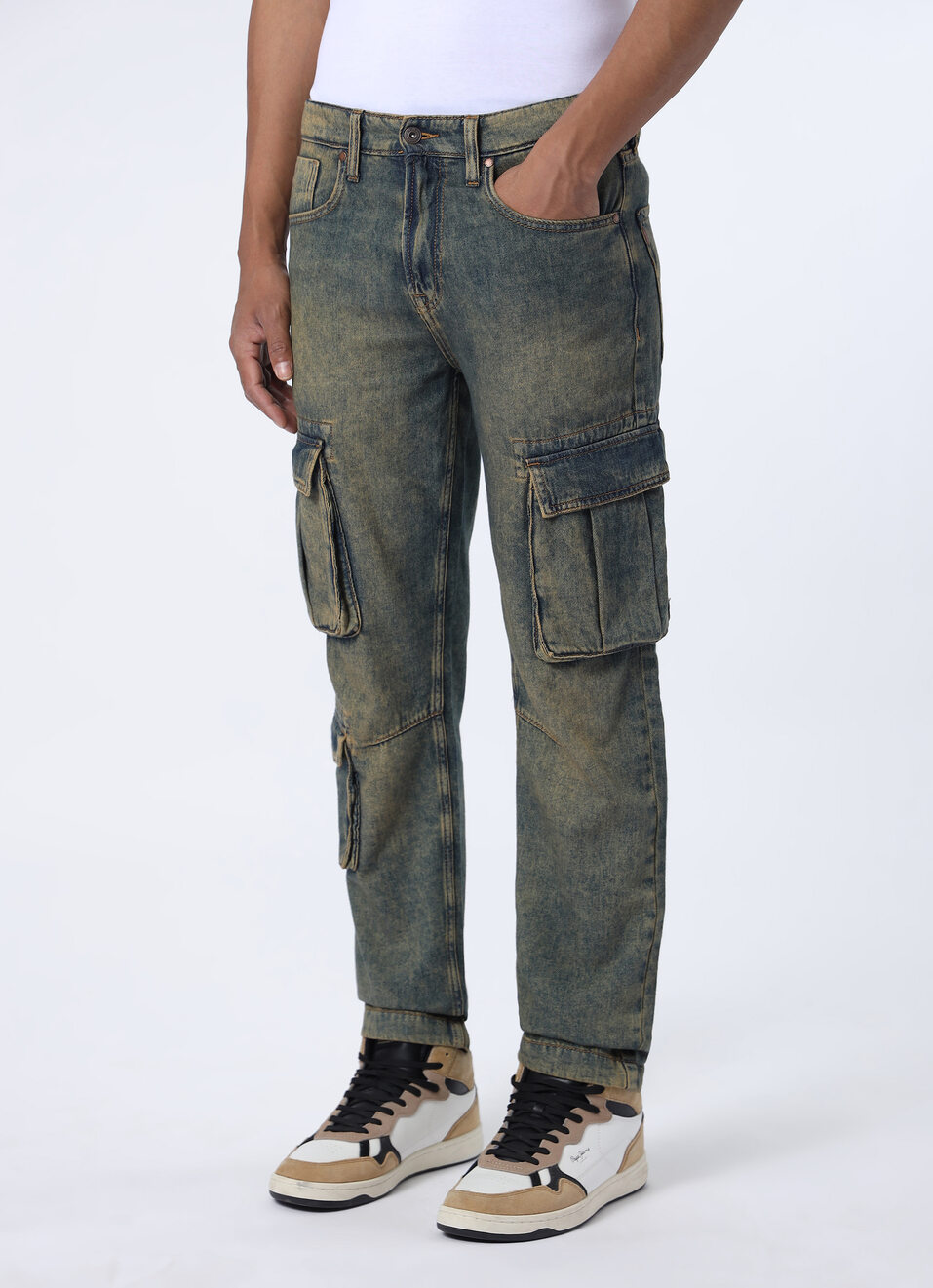 Men Green Mid Rise Straight Fit Cargo Jeans With Multi-pocket Utility, , large image number 3