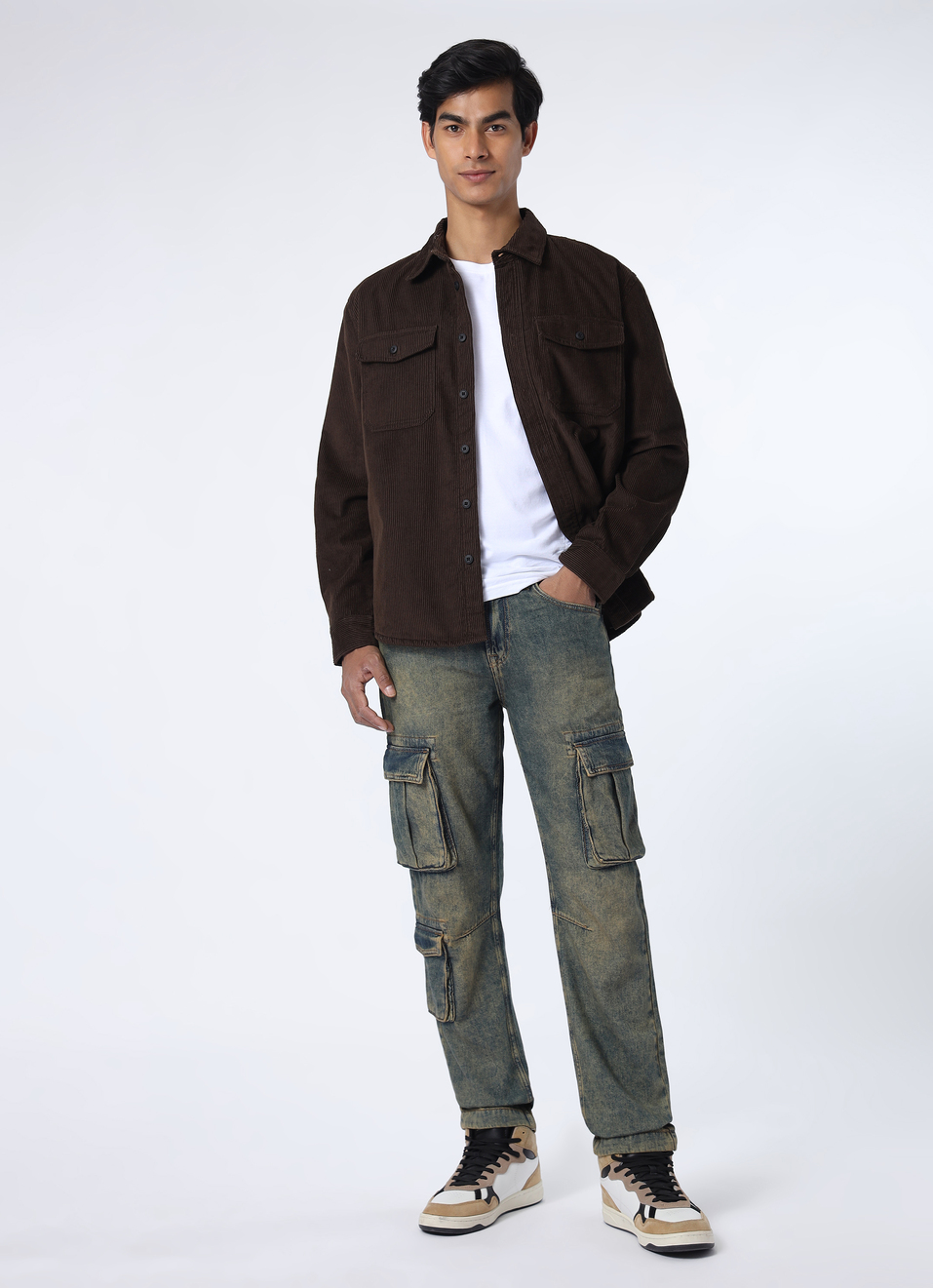 Men Green Mid Rise Straight Fit Cargo Jeans With Multi-pocket Utility, , large image number 5