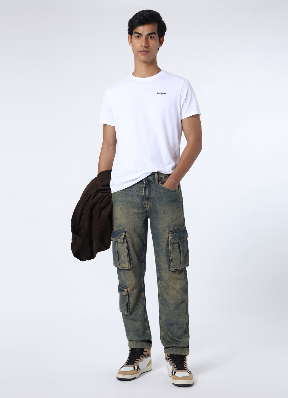 Men Green Mid Rise Straight Fit Cargo Jeans With Multi-pocket Utility, , large image number 0