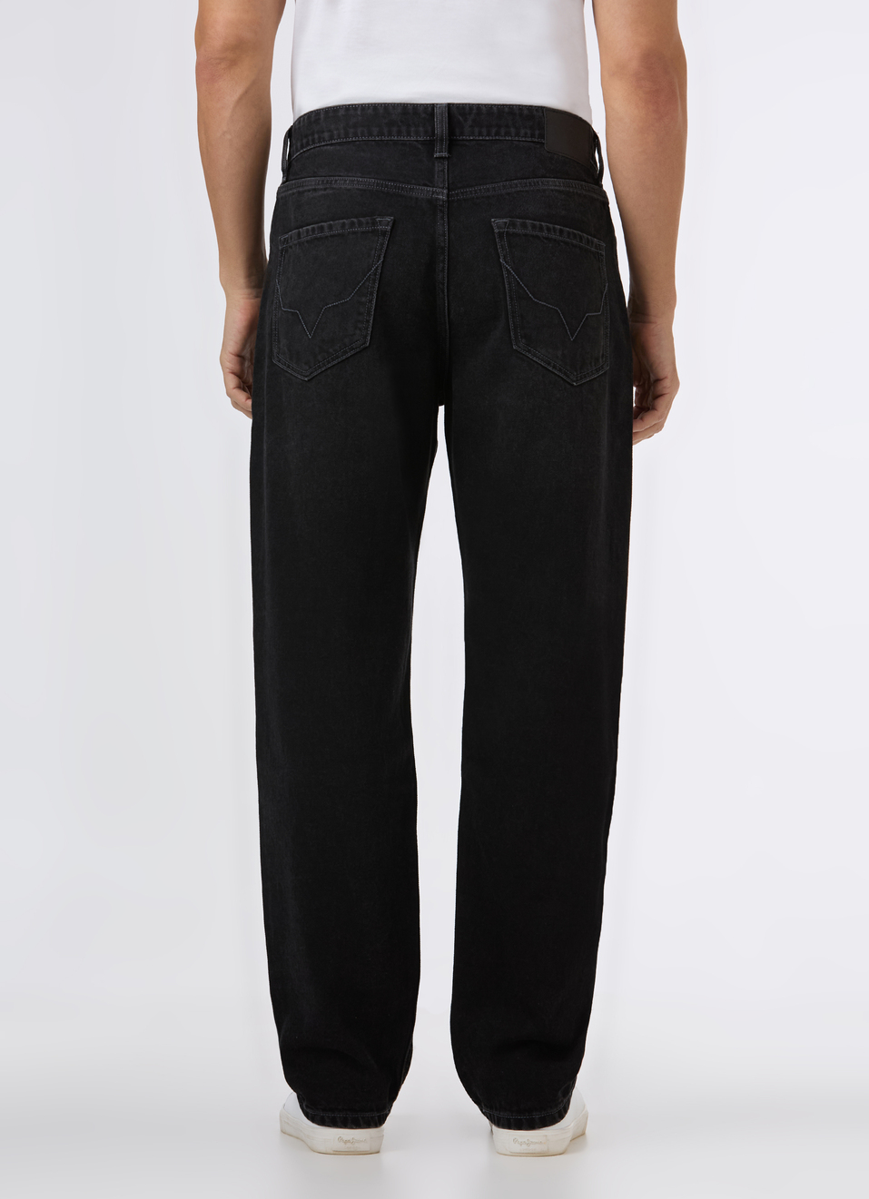 Men Black Mid Rise Baggy Fit Tapered Jeans, , large image number 2