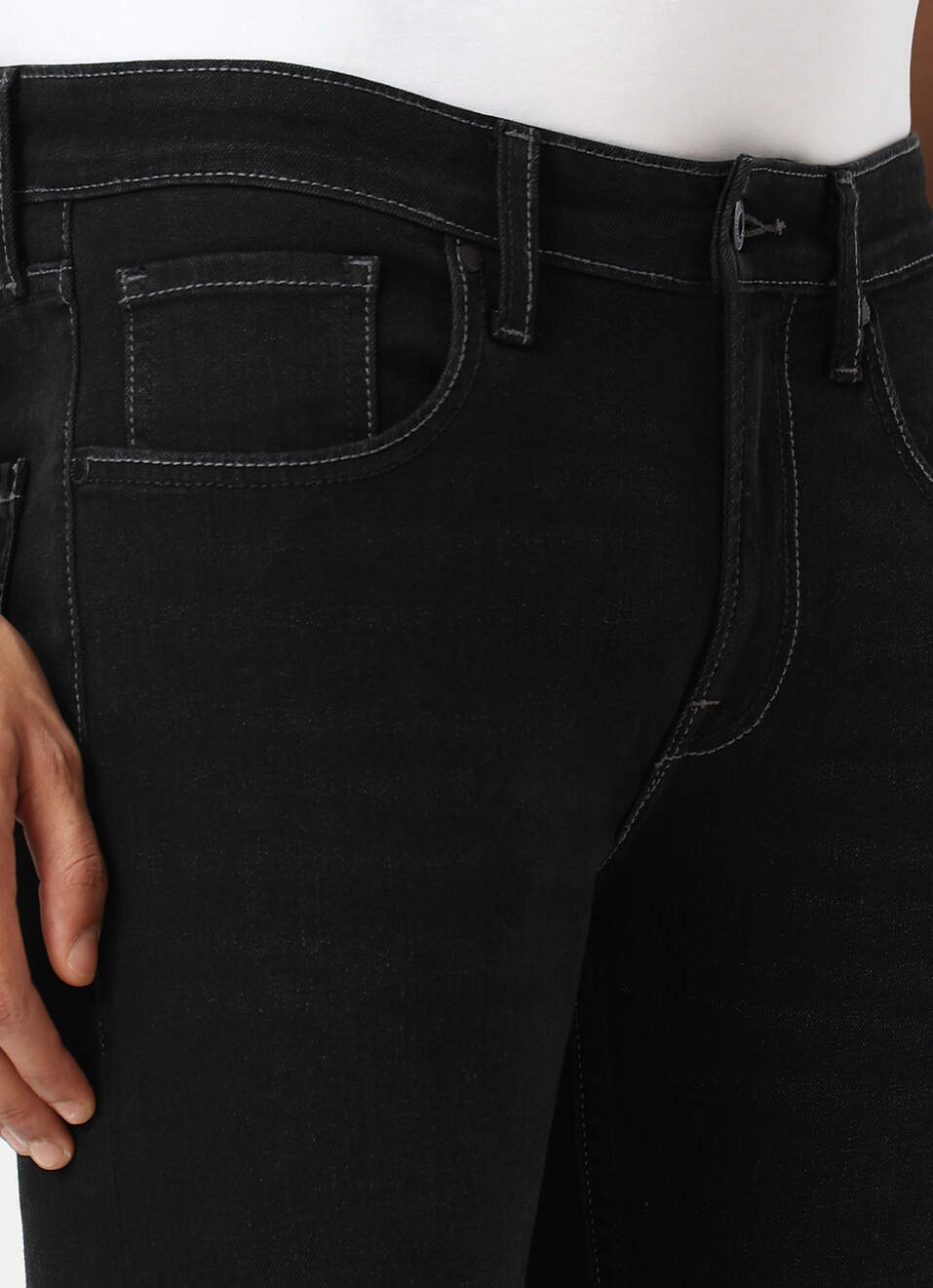 Men Black Low Rise Slim Fit Tapered Stretchable Jeans, , large image number 4