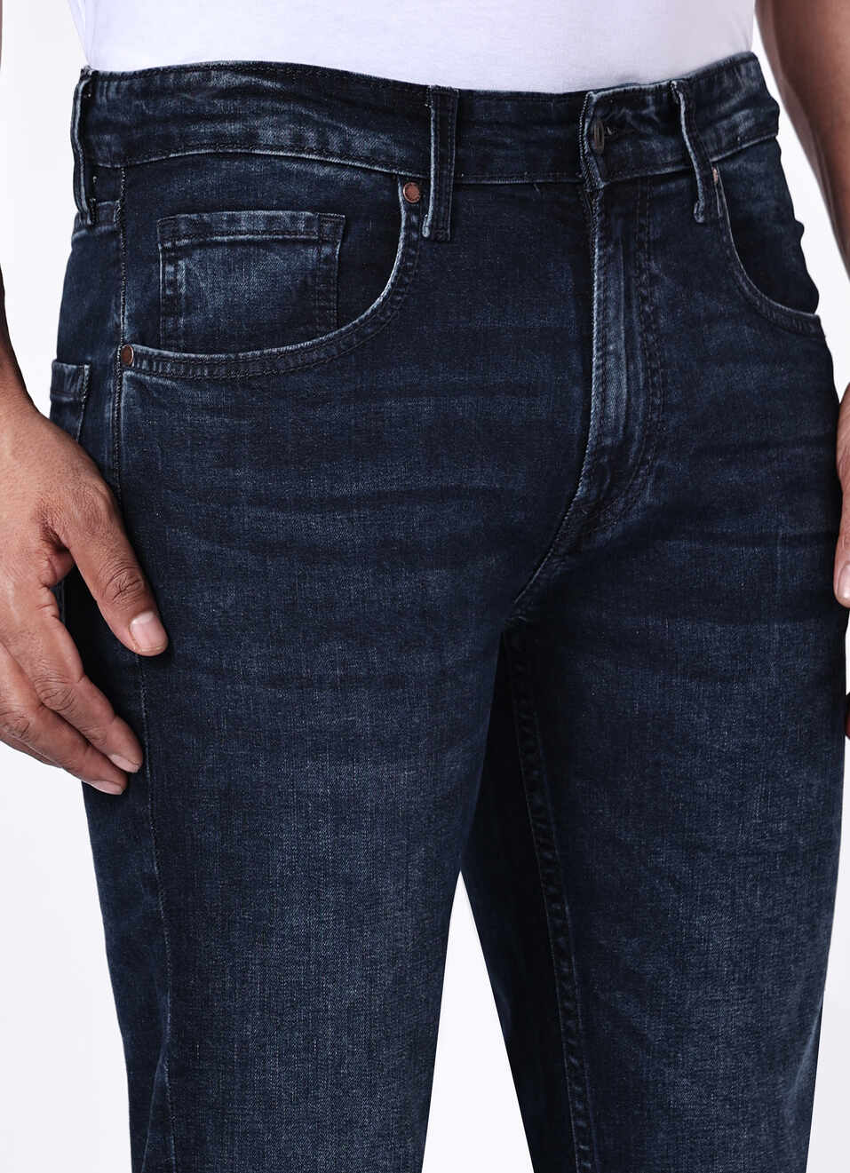 Men Dark Blue Mid Rise Stretchable Straight Leg Jeans, , large image number 4