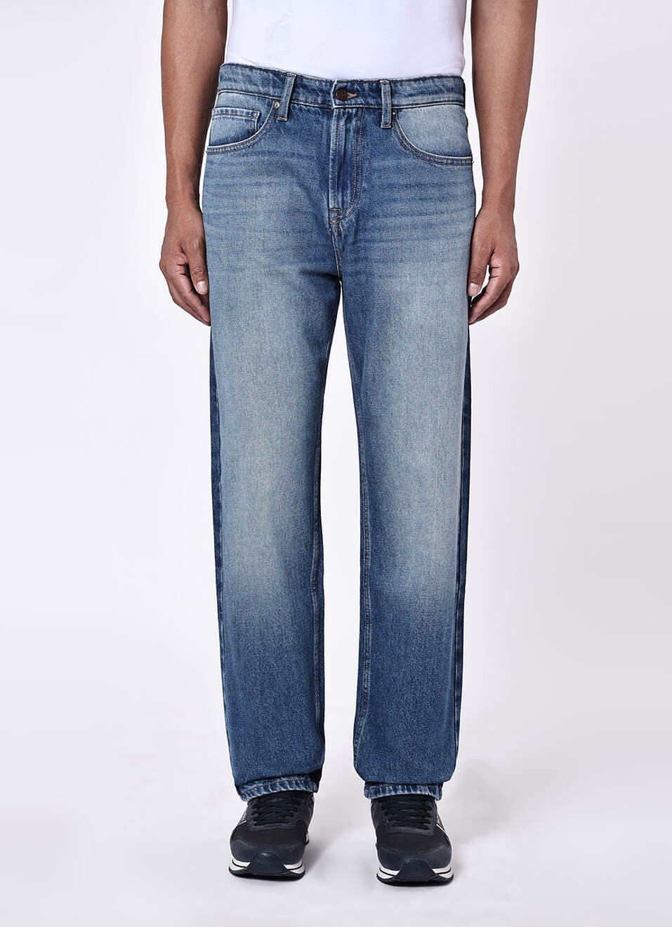 Men Blue Baggy Fit Mid Rise Tapered Leg Jeans, , large image number 2