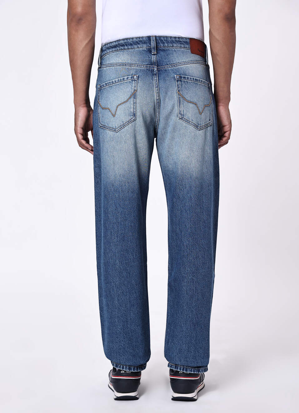 Men Blue Baggy Fit Mid Rise Tapered Leg Jeans, , large image number 2