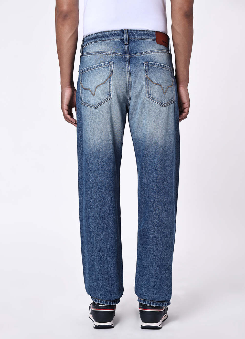 Men Blue Baggy Fit Mid Rise Tapered Leg Jeans, , large image number 3