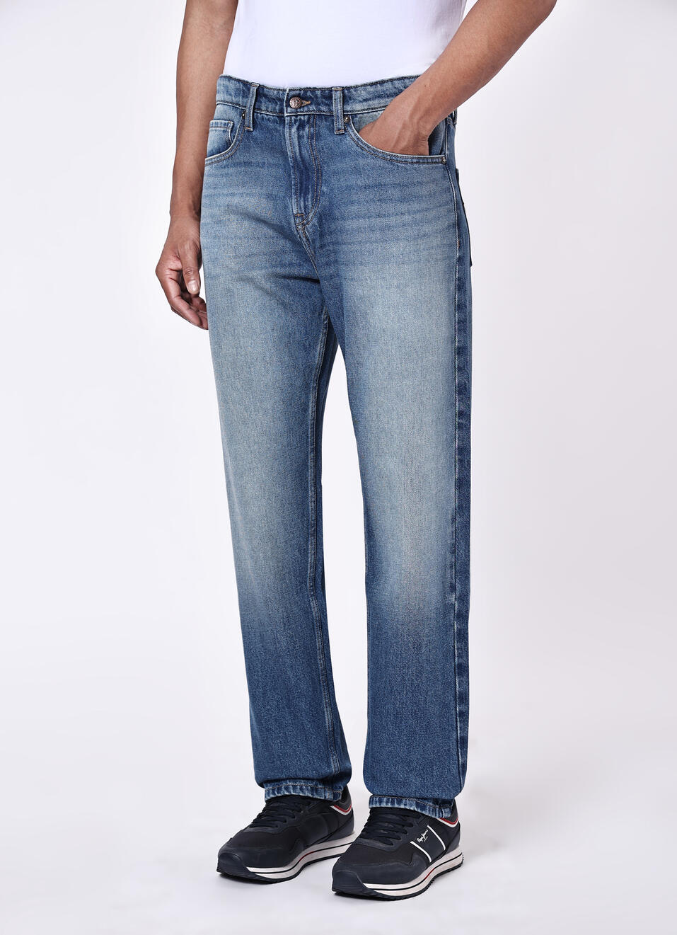 Men Blue Baggy Fit Mid Rise Tapered Leg Jeans, , large image number 3