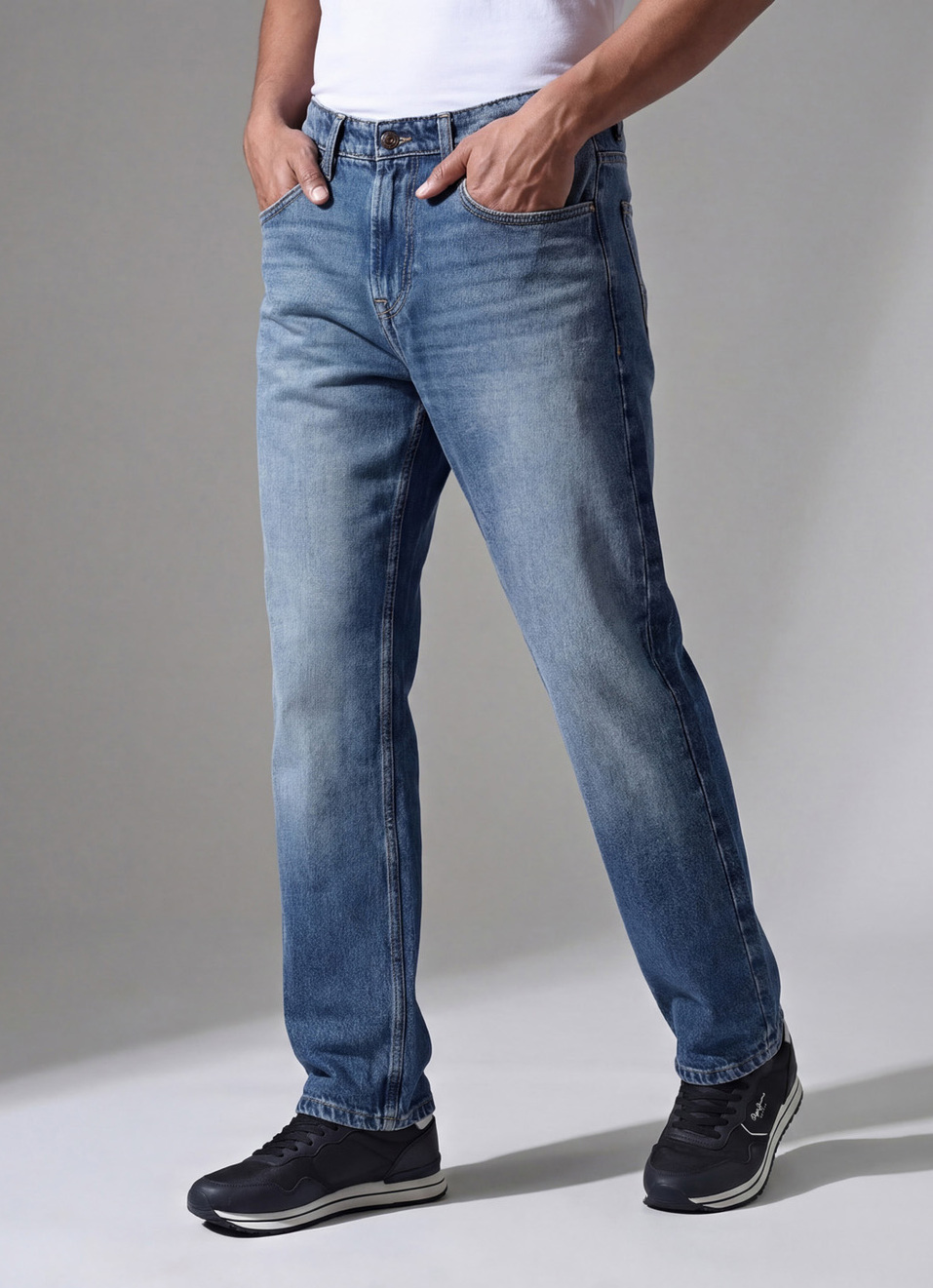 Men Blue Baggy Fit Mid Rise Tapered Leg Jeans, , large image number 0